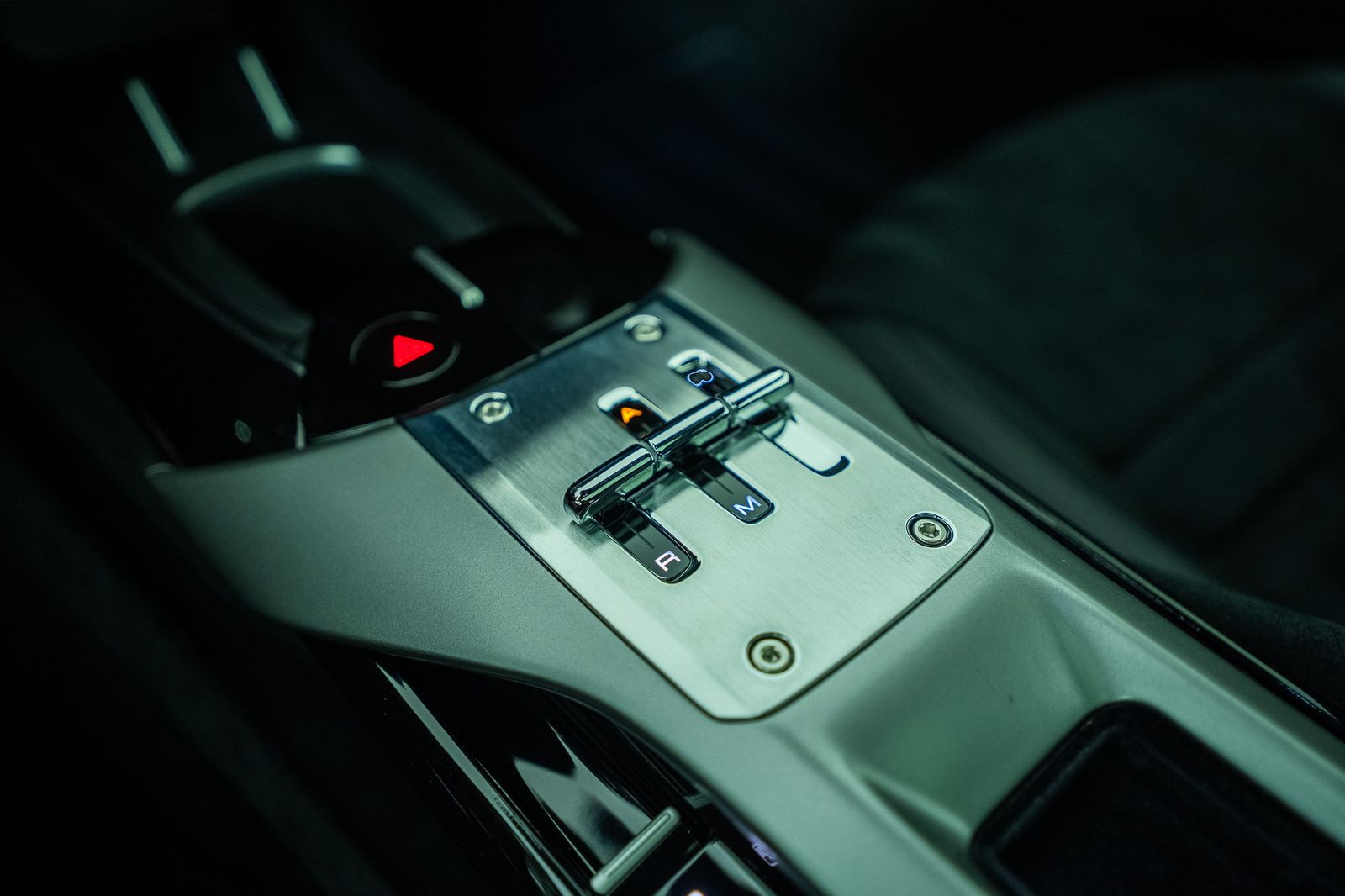 2025 Ferrari 12Cilindri — foto completa 34 de 51
