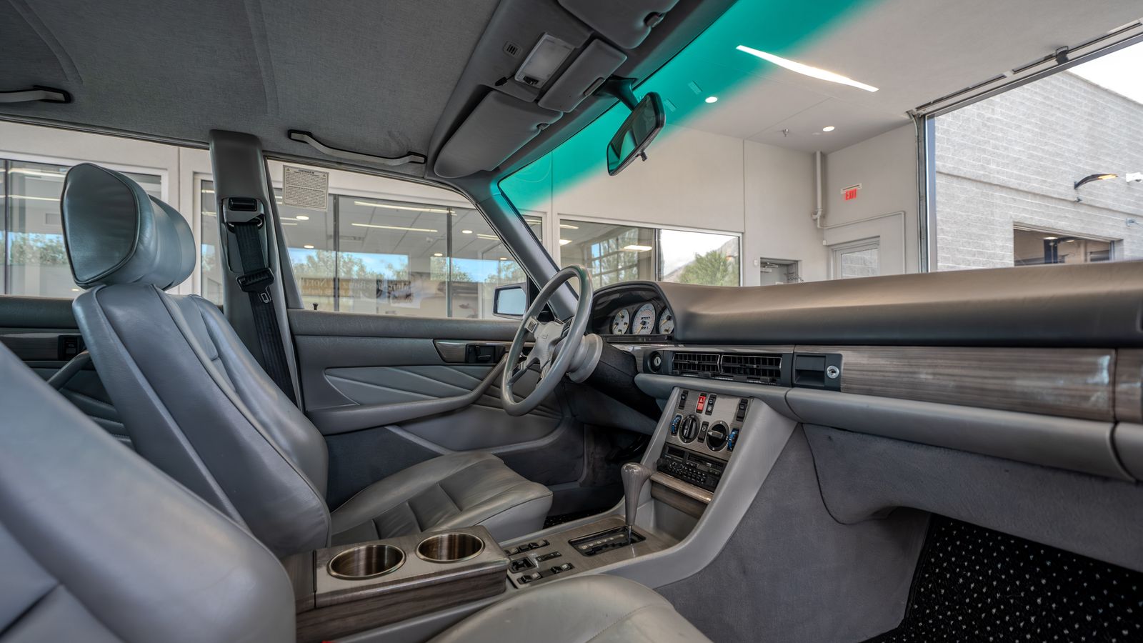 1984 Mercedes 500 SEL — full photo 17 of 46