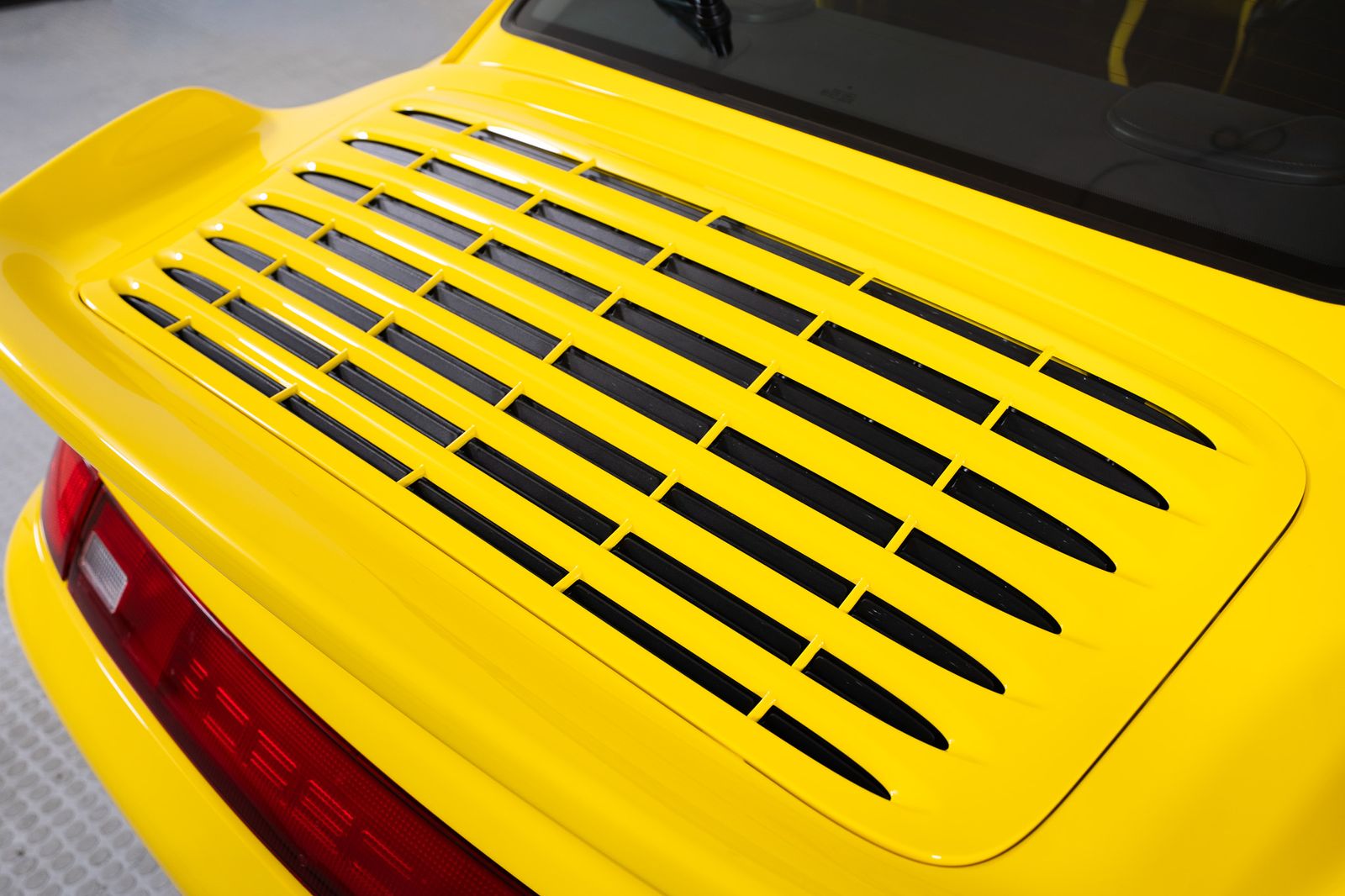 1996 Porsche 911 — full photo 21 of 45
