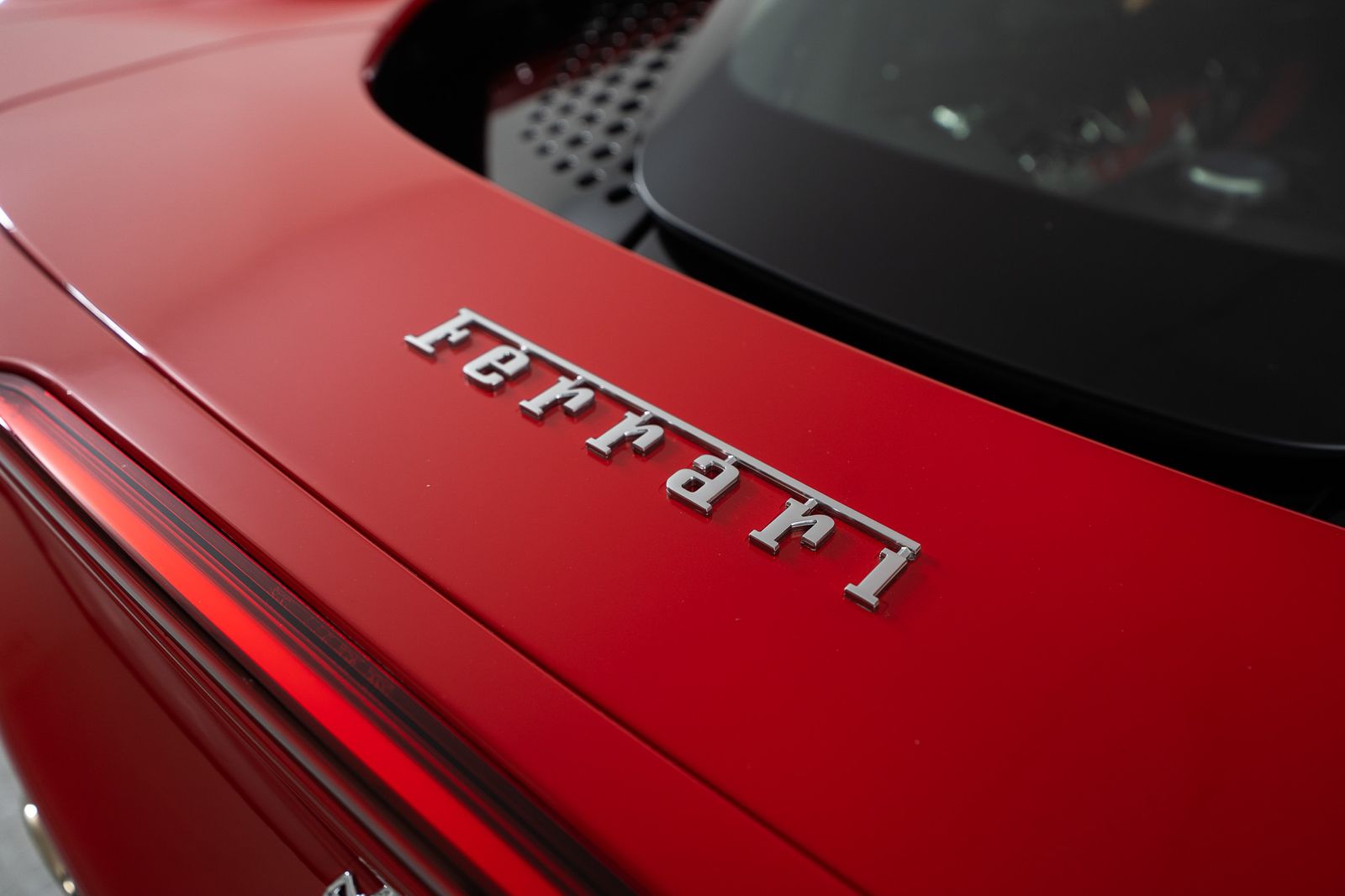 2021 Ferrari SF90 Stradale — full photo 21 of 38