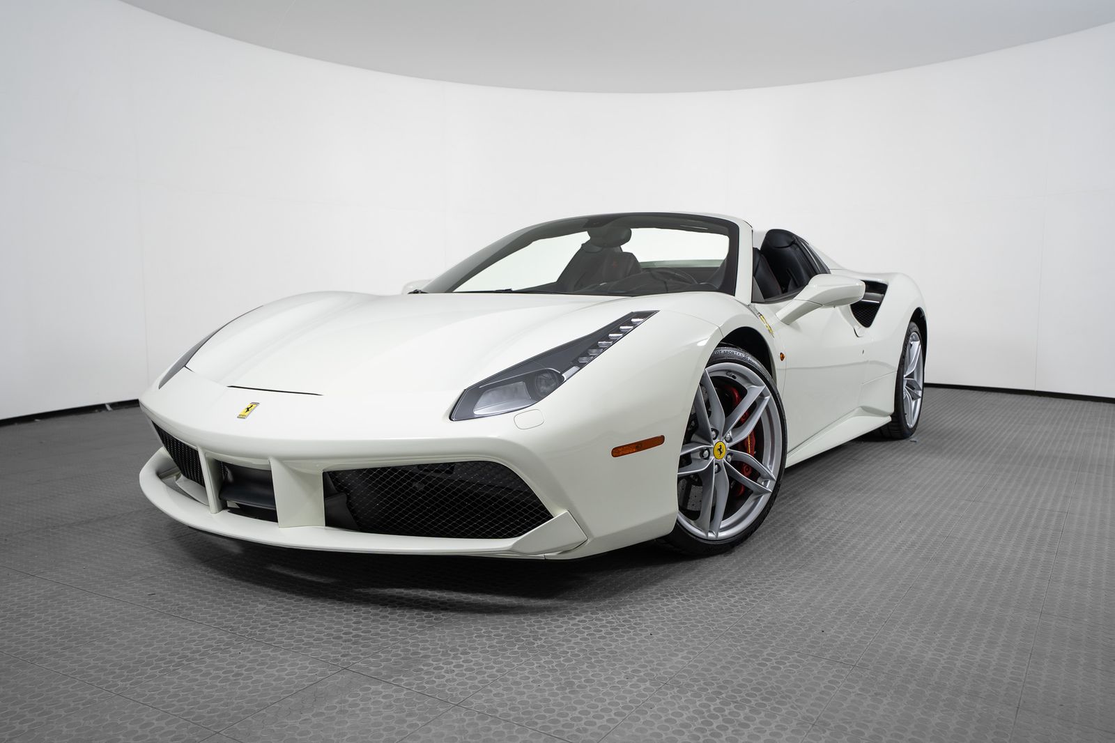 2019 Ferrari 488 Spider — full photo 1 of 43