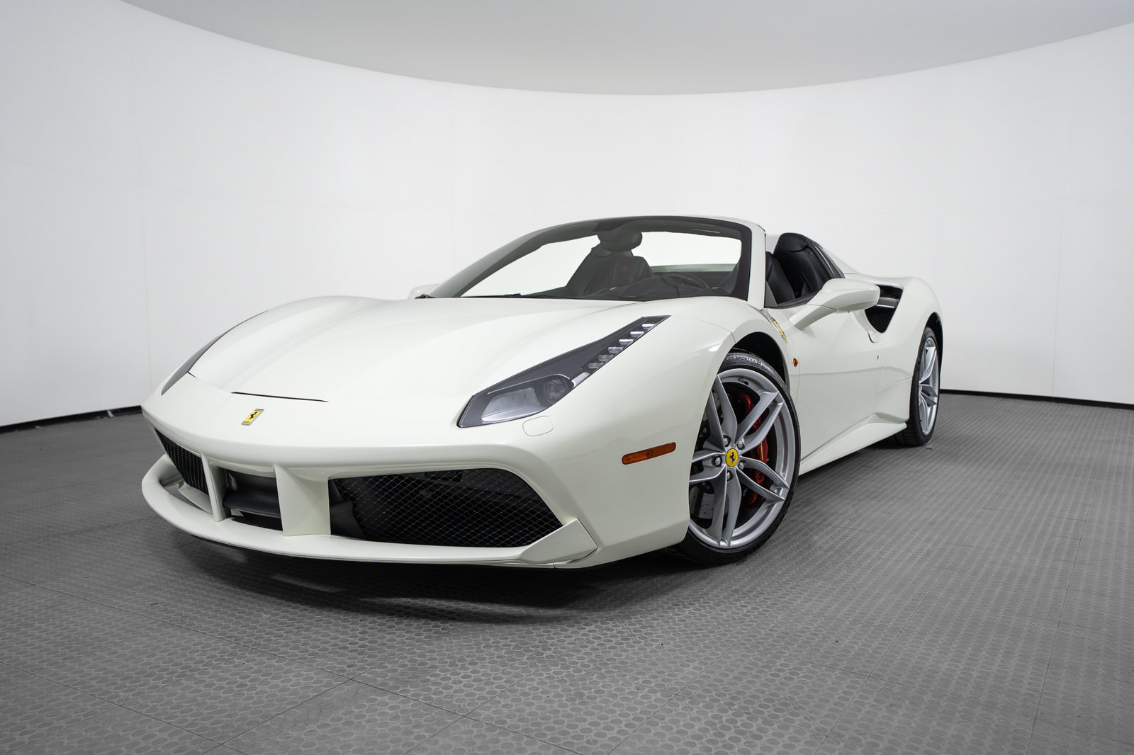 2019 Ferrari 488 Spider — photo 1 of 43