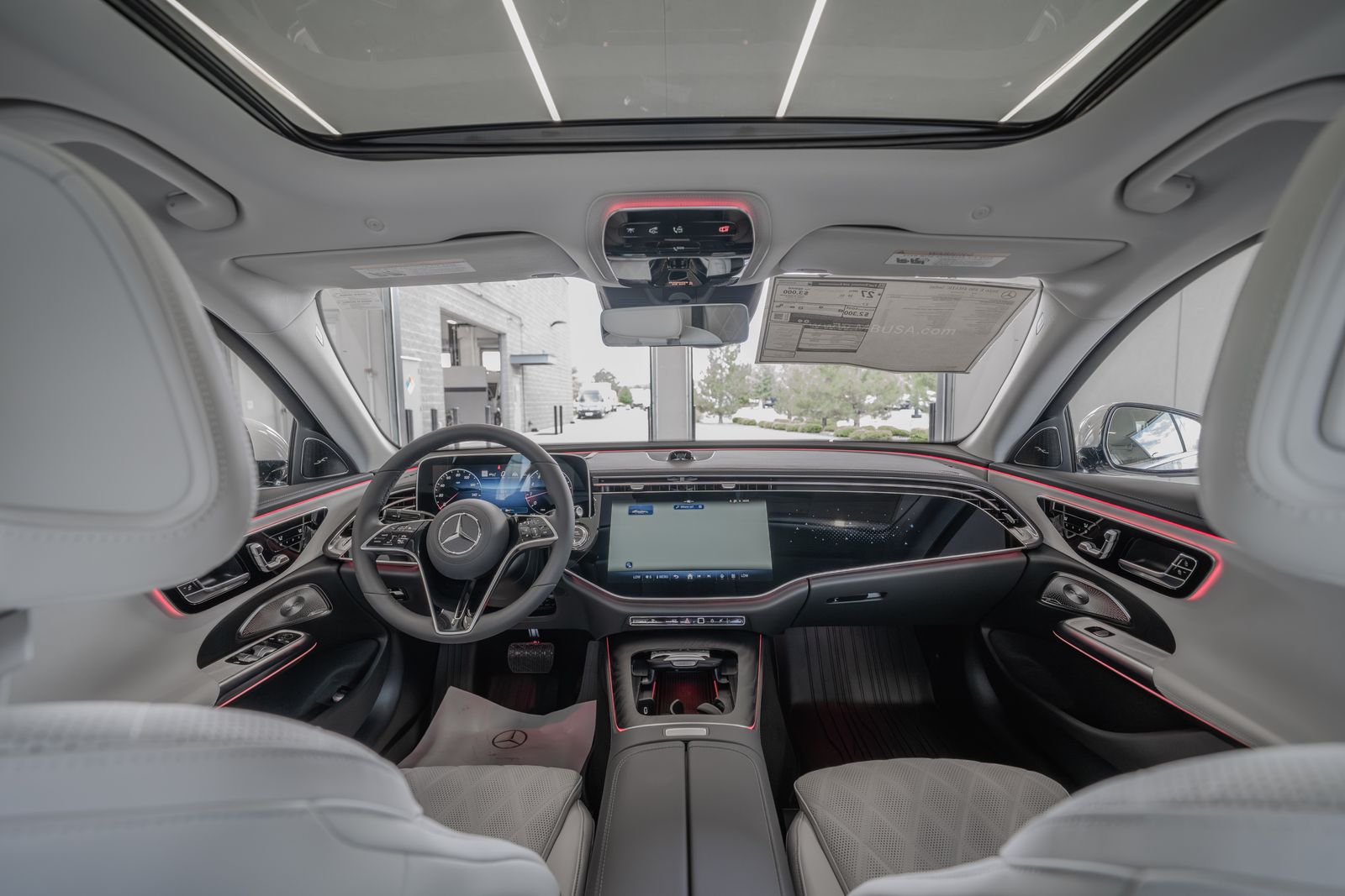 2026 Mercedes-Benz E-Class E 350 — foto completa 27 de 36