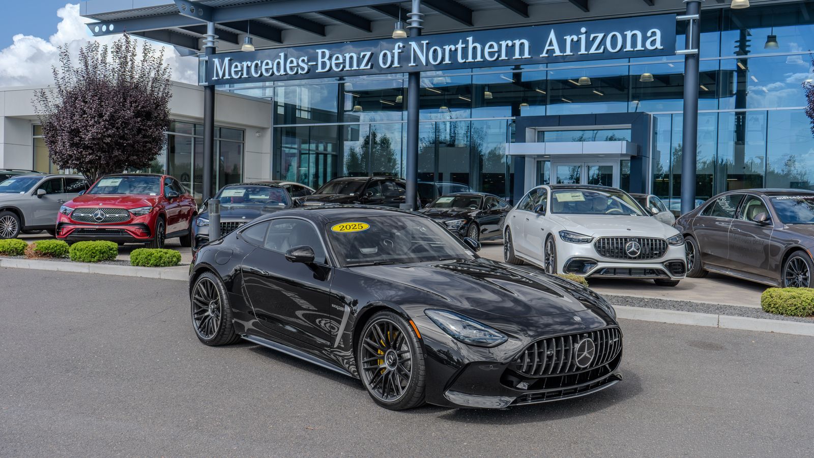 2025 Mercedes-Benz AMG® GT 63 Base — full photo 1 of 32