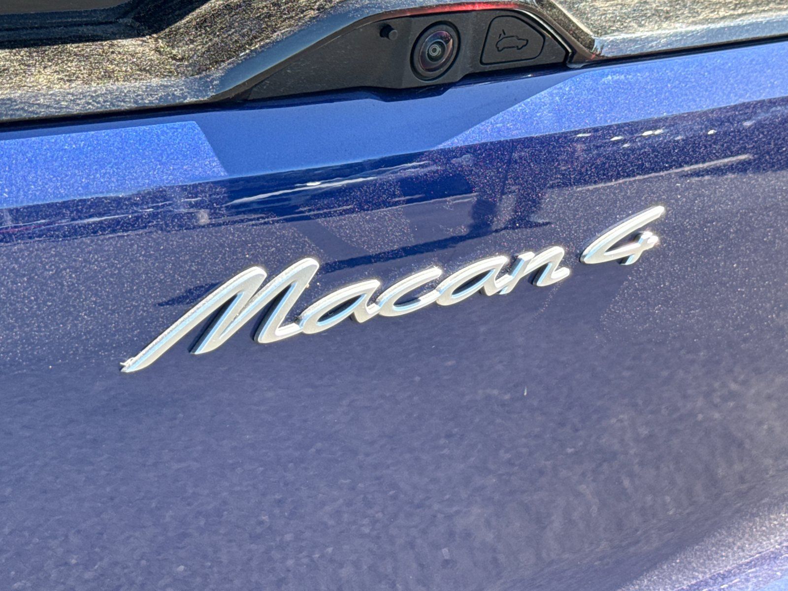 2025 Porsche Macan Electric 4 — full photo 27 of 28