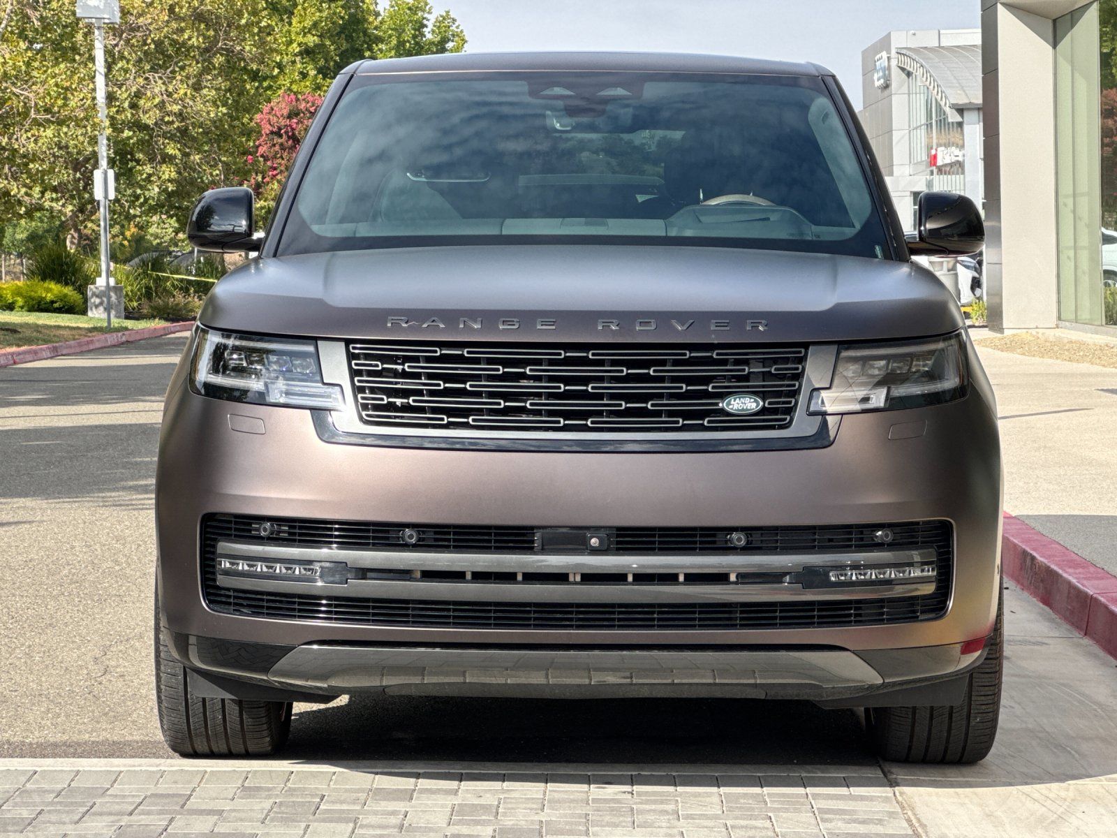 2025 Land Rover Range Rover Autobiography — full photo 9 of 30