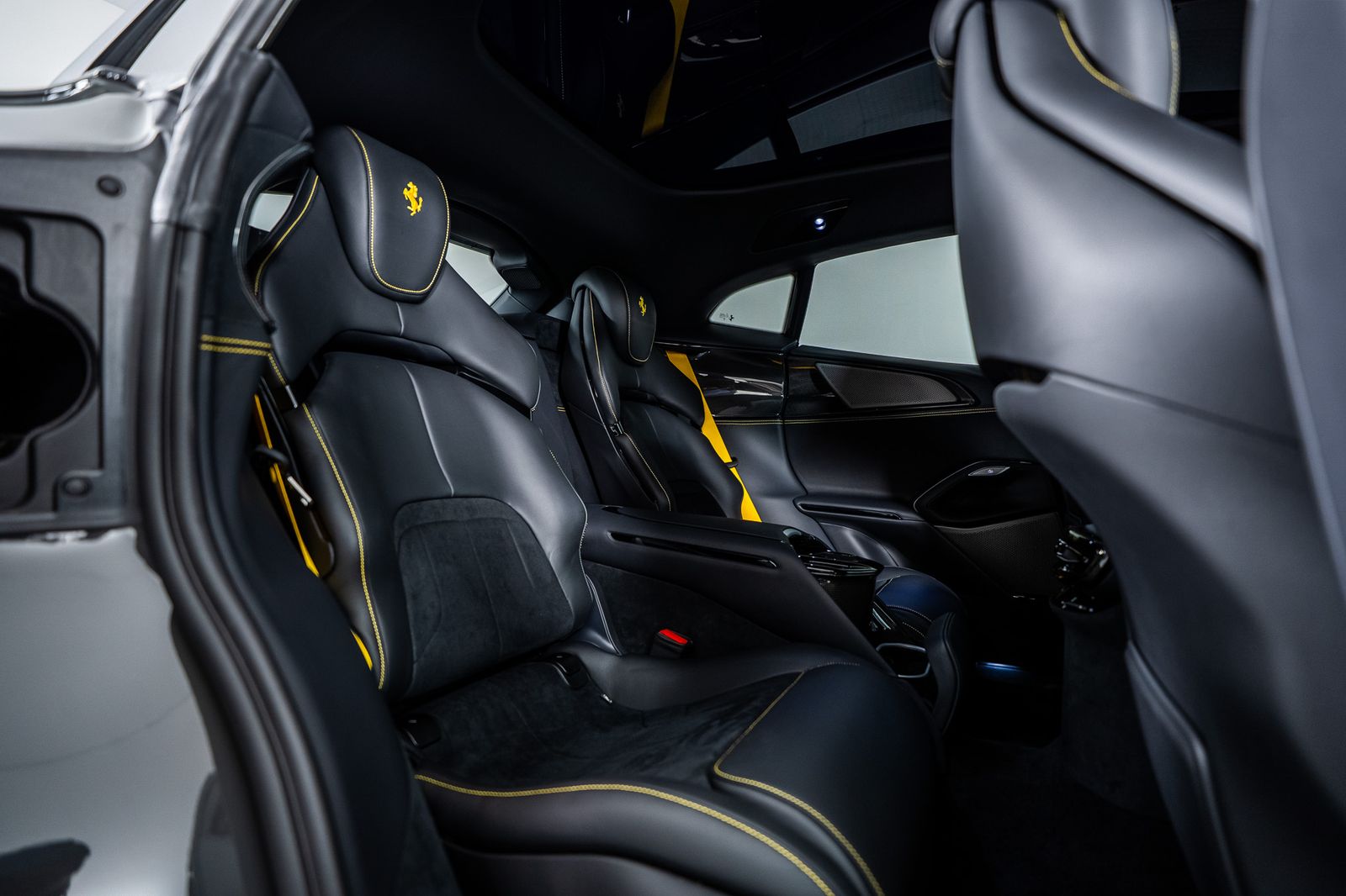 2025 Ferrari Purosangue — full photo 51 of 66
