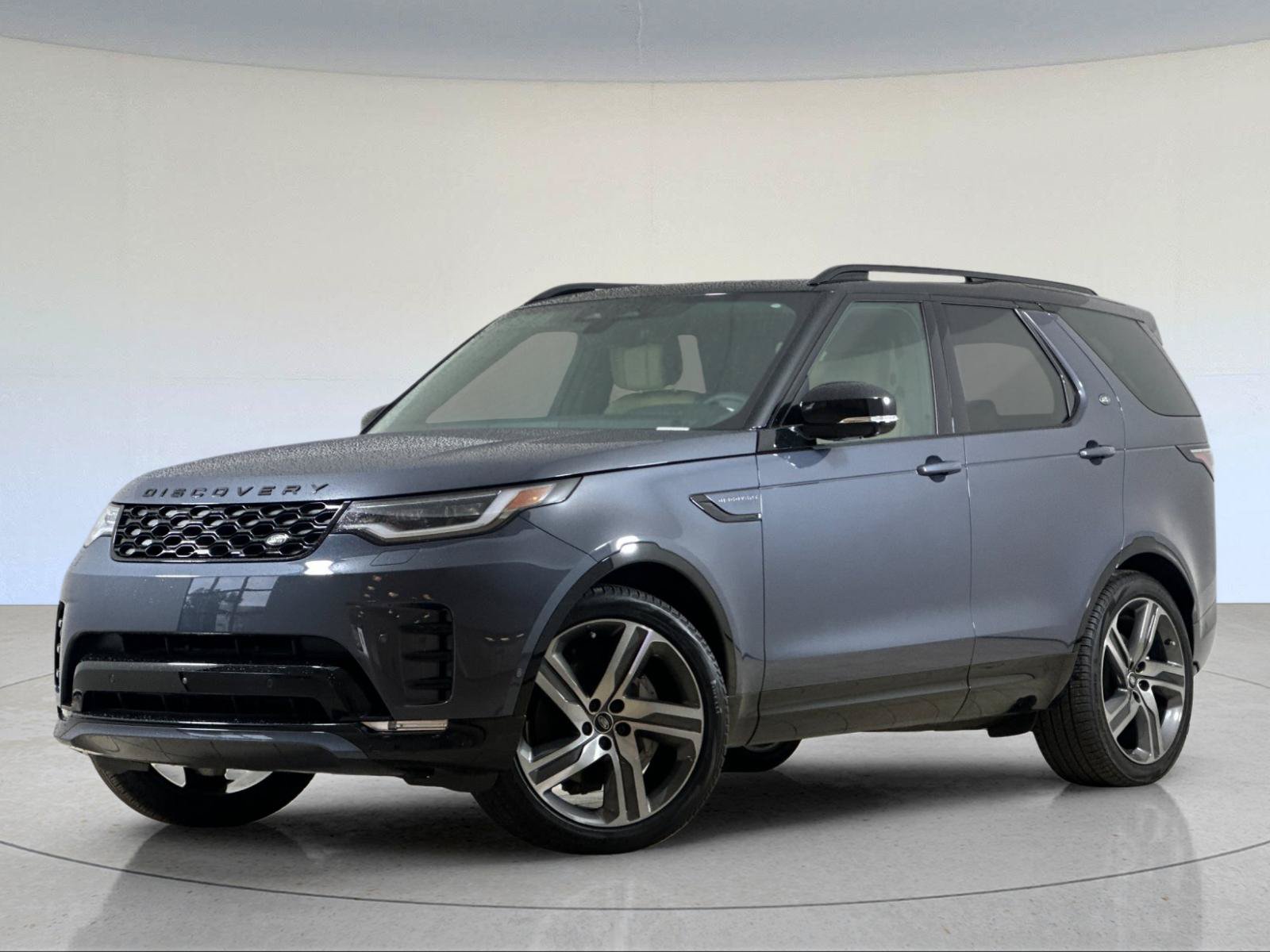 2026 Land Rover Discovery Dynamic SE — photo 1 of 25