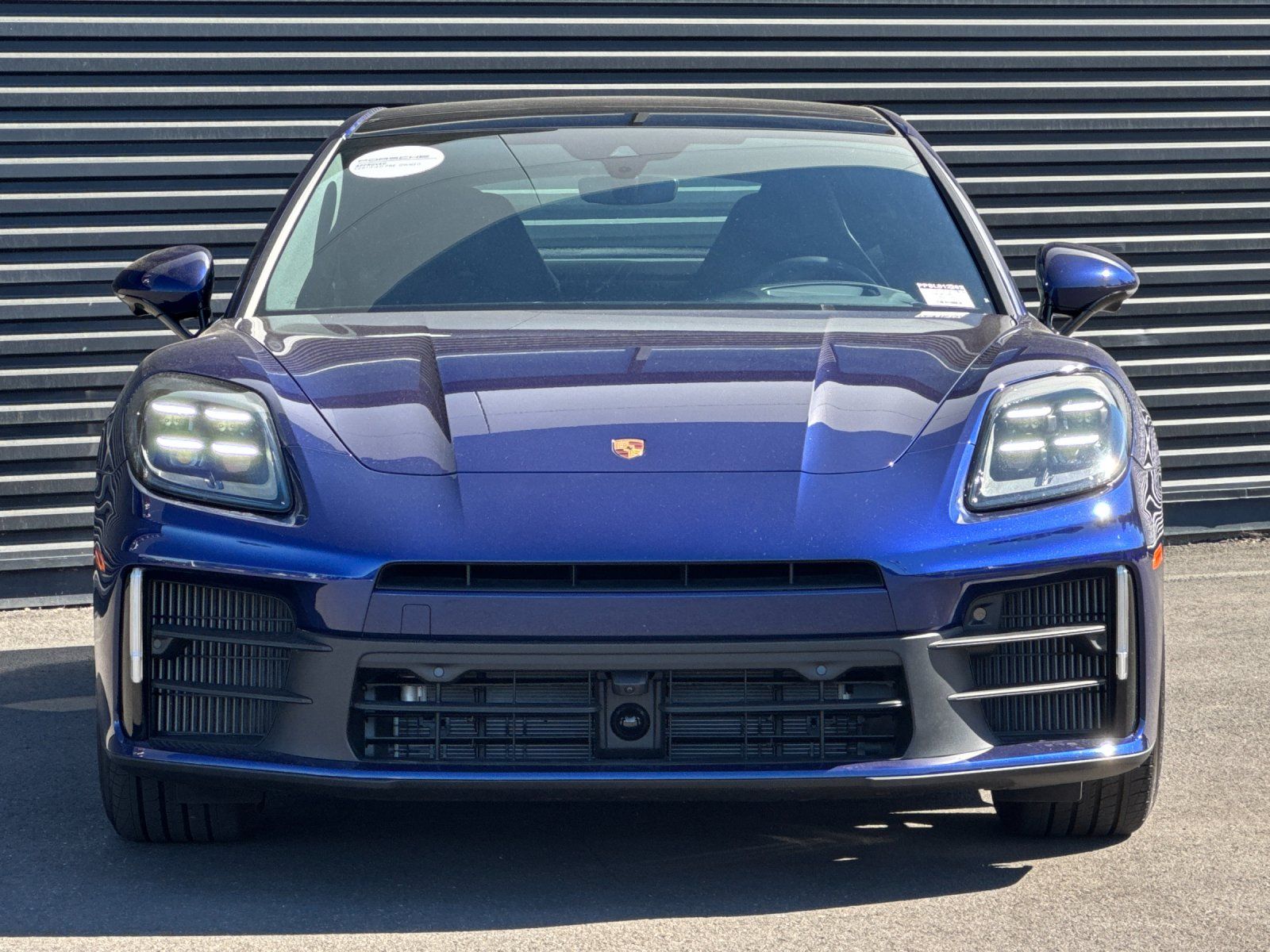 2025 Porsche Panamera 4 — foto completa 12 de 29