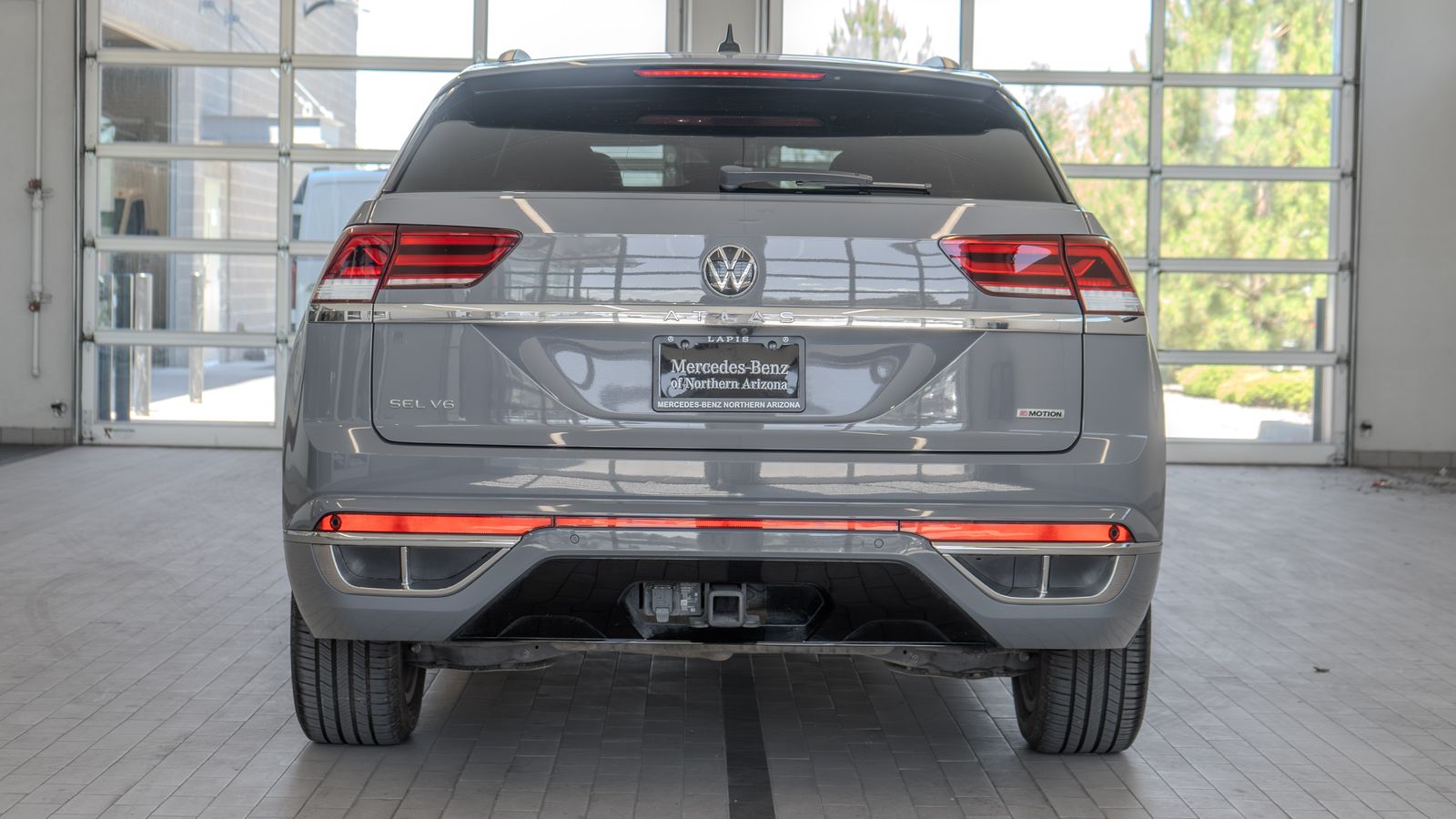 2022 Volkswagen Atlas Cross Sport 3.6L V6 SEL R-Line — full photo 14 of 34