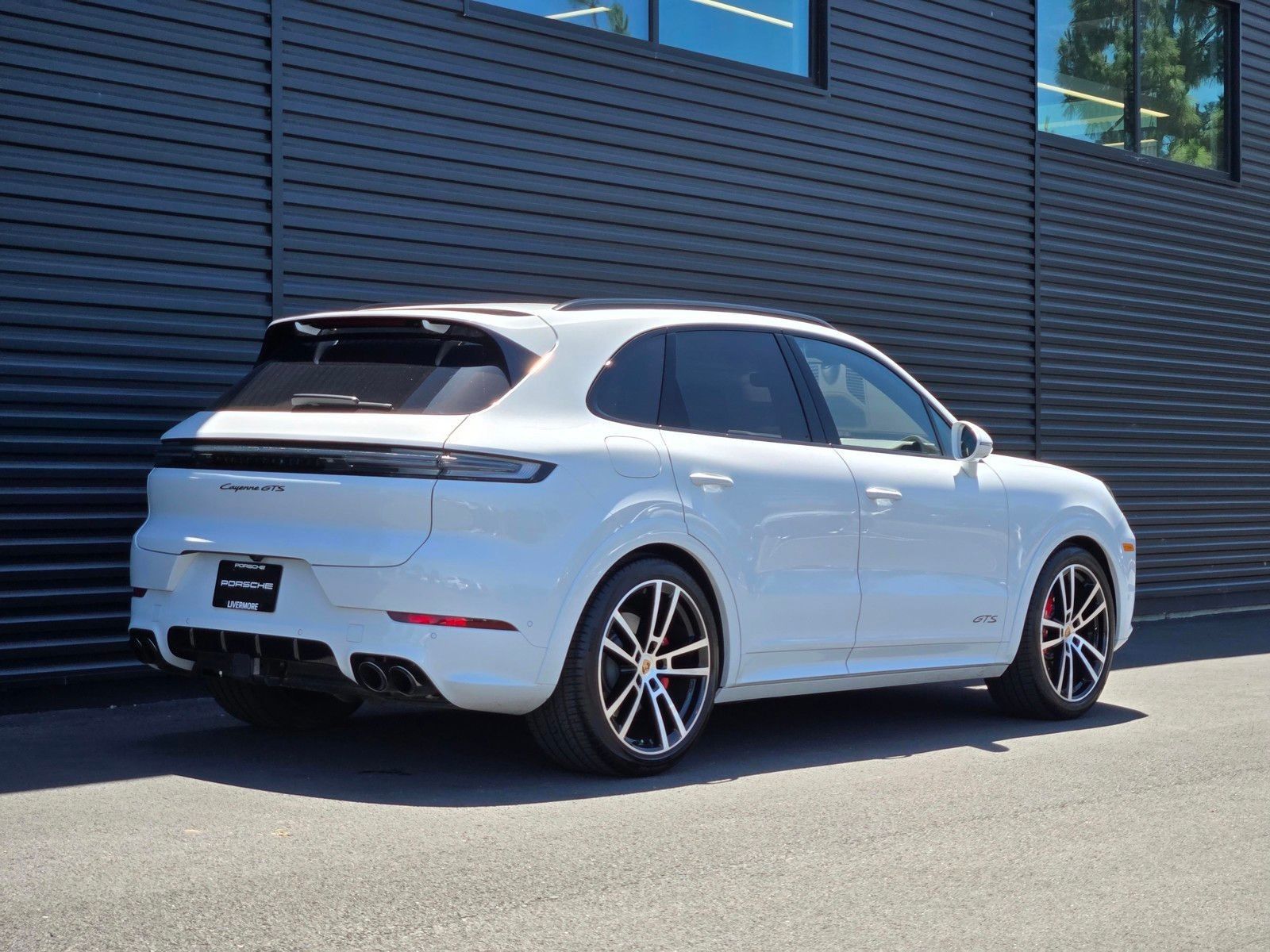 2026 Porsche Cayenne GTS — full photo 7 of 27