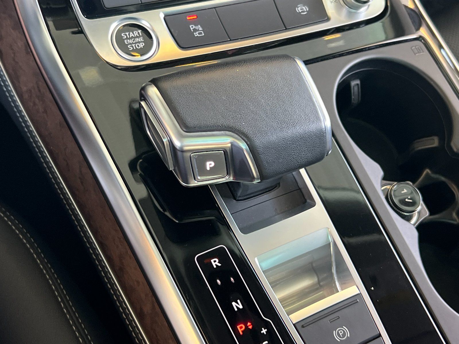 2023 Audi Q8 55 Premium Plus — full photo 22 of 29