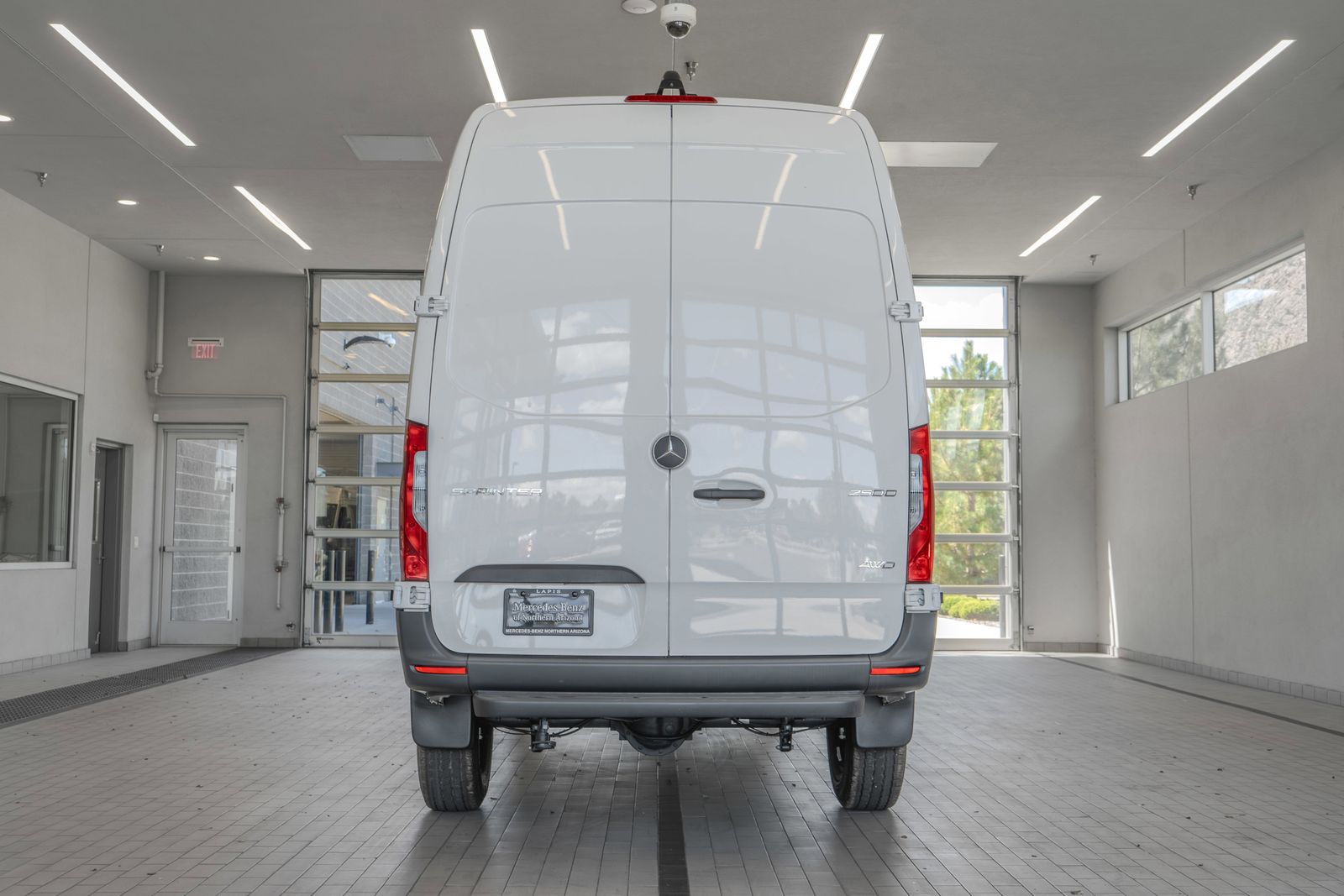 2025 Mercedes-Benz Sprinter 2500 Cargo 144 WB — foto completa 14 de 37