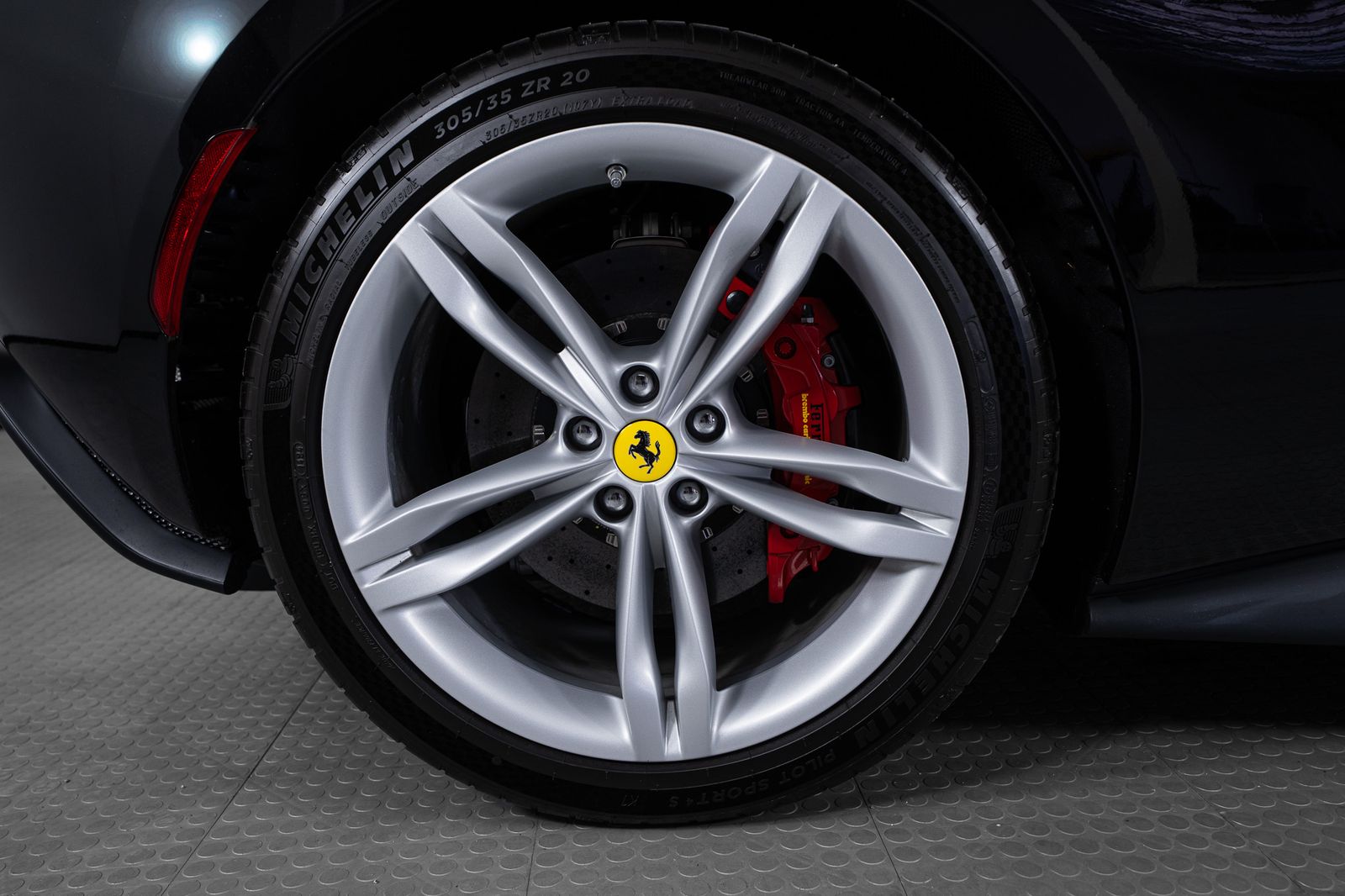 2024 Ferrari 296 GTS — full photo 41 of 46