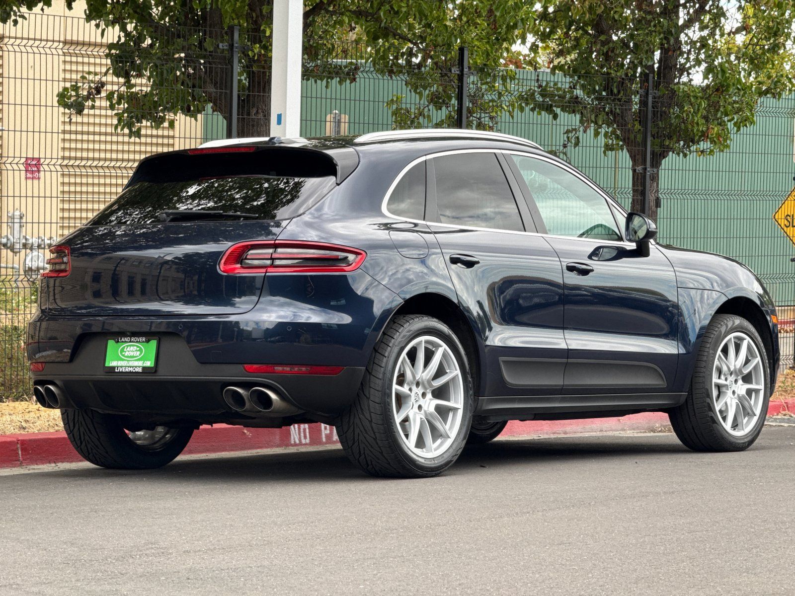 2017 Porsche Macan S — full photo 6 of 29