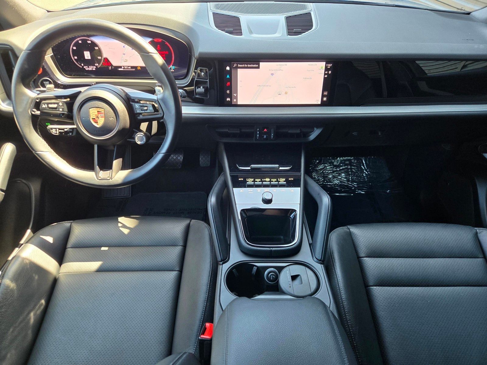 2025 Porsche Cayenne Base — full photo 12 of 45
