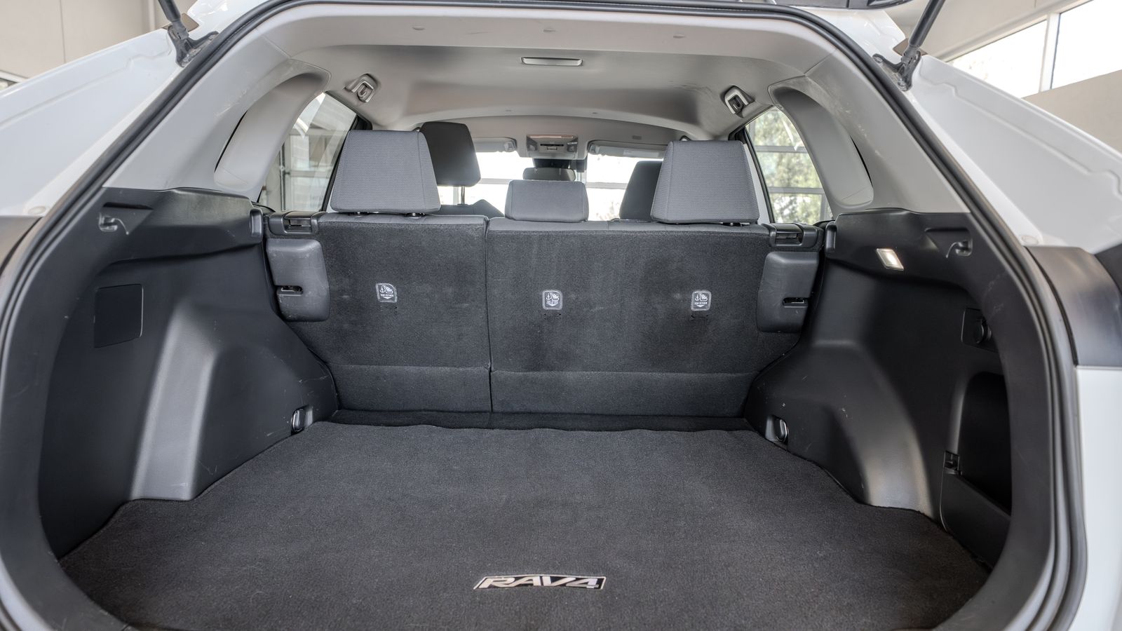 2024 Toyota RAV4 XLE — full photo 34 of 34