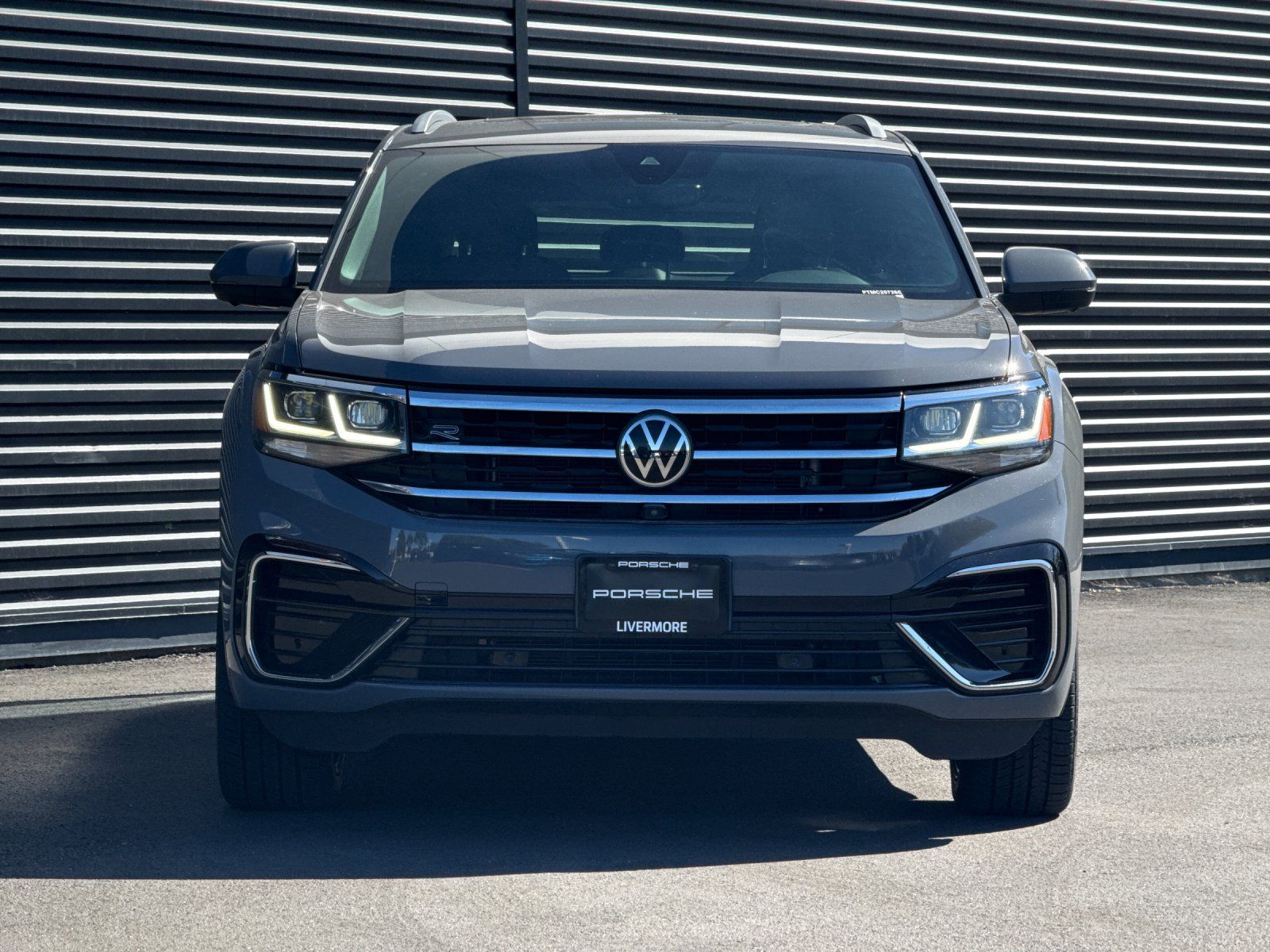 2021 Volkswagen Atlas Cross Sport 3.6L V6 SEL Premium R-Line — full photo 11 of 28