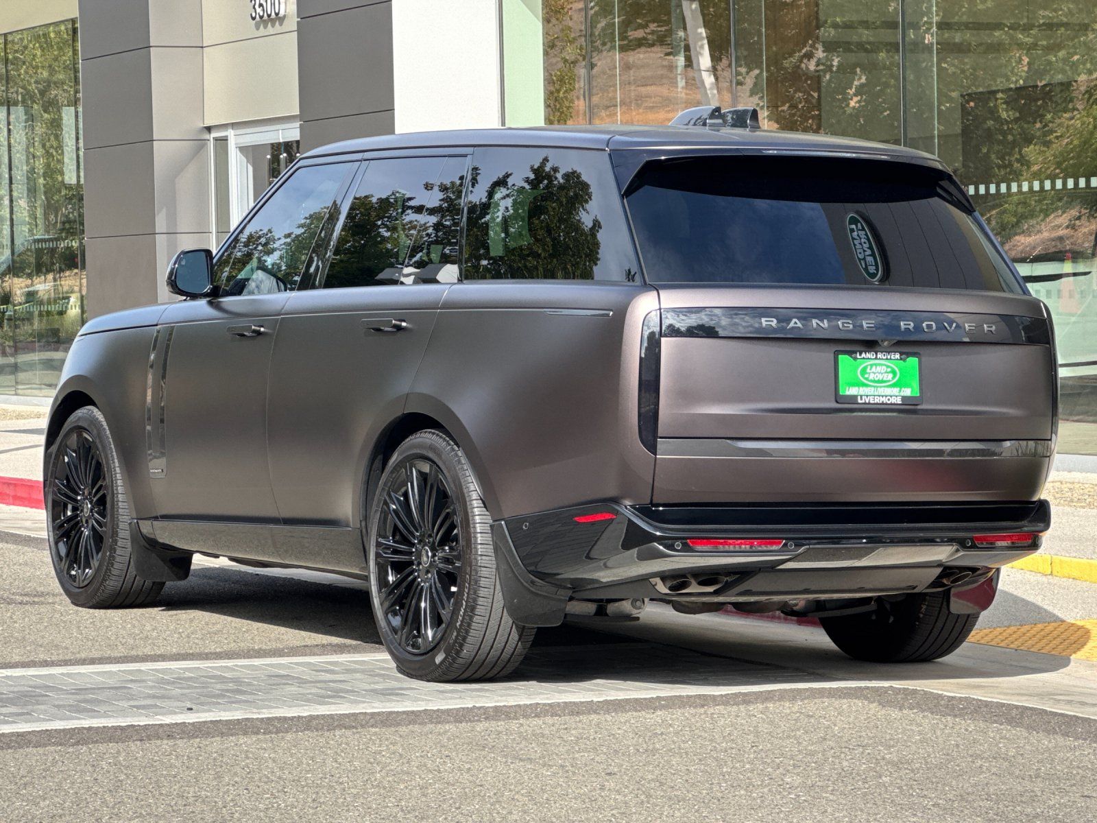 2025 Land Rover Range Rover Autobiography — full photo 4 of 30
