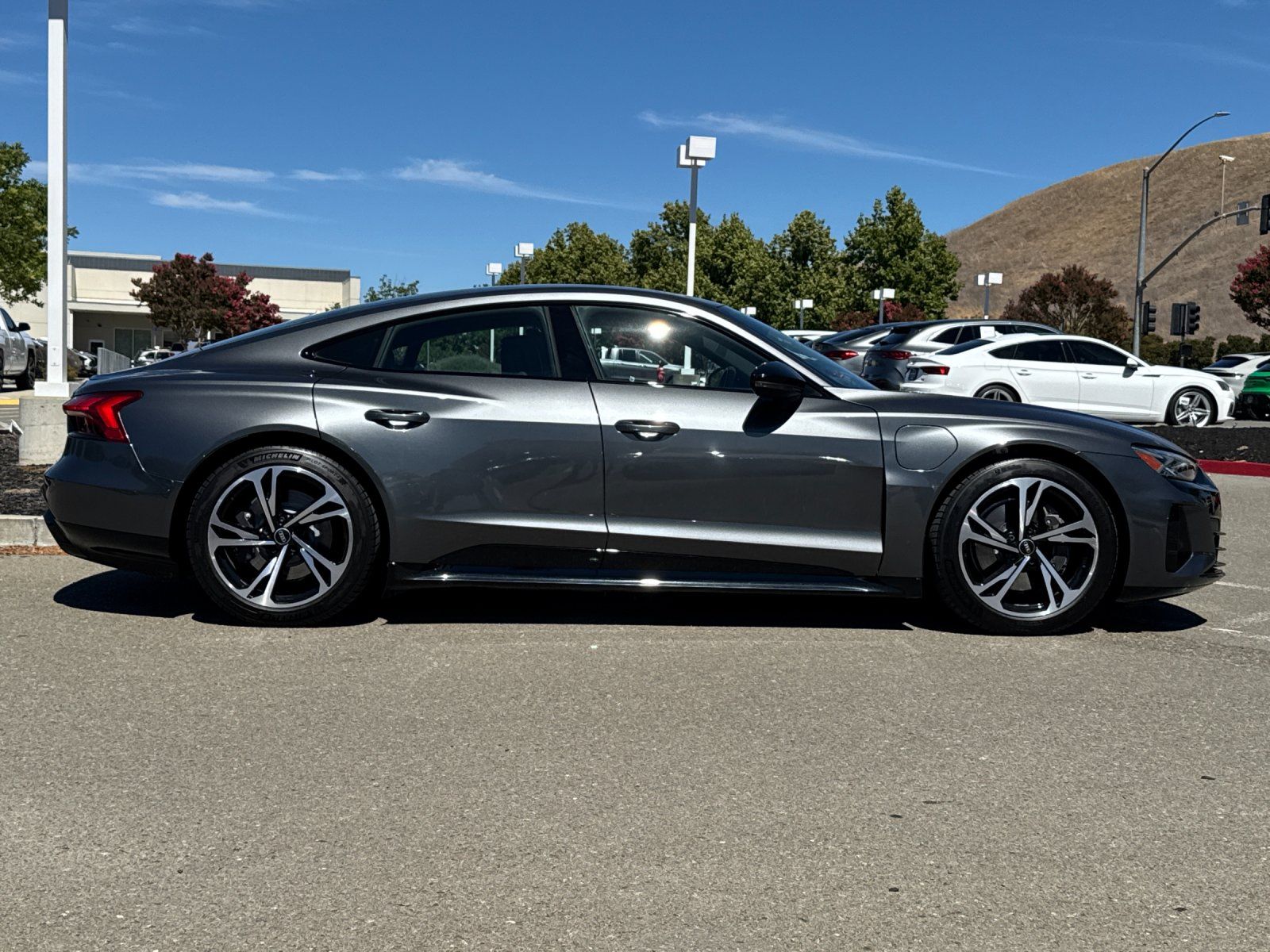 2022 Audi e-tron GT Premium Plus — foto completa 6 de 27