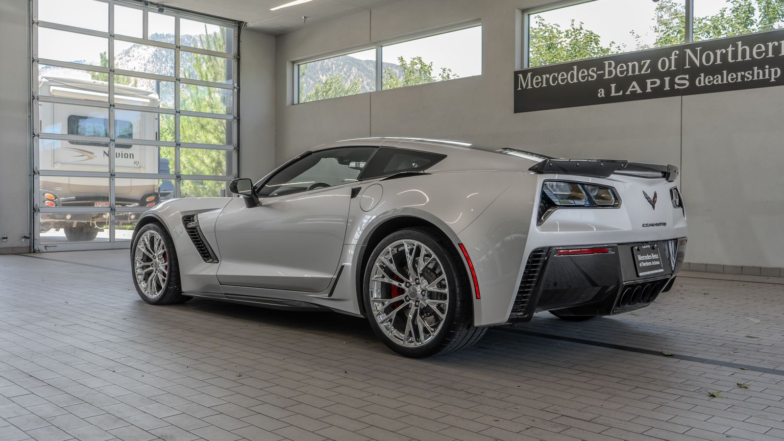 2017 Chevrolet Corvette Z06 — full photo 12 of 30