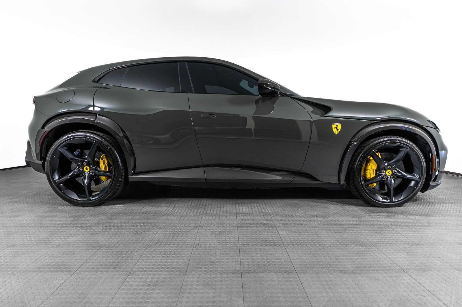 2025 Ferrari Purosangue — full photo 6 of 66