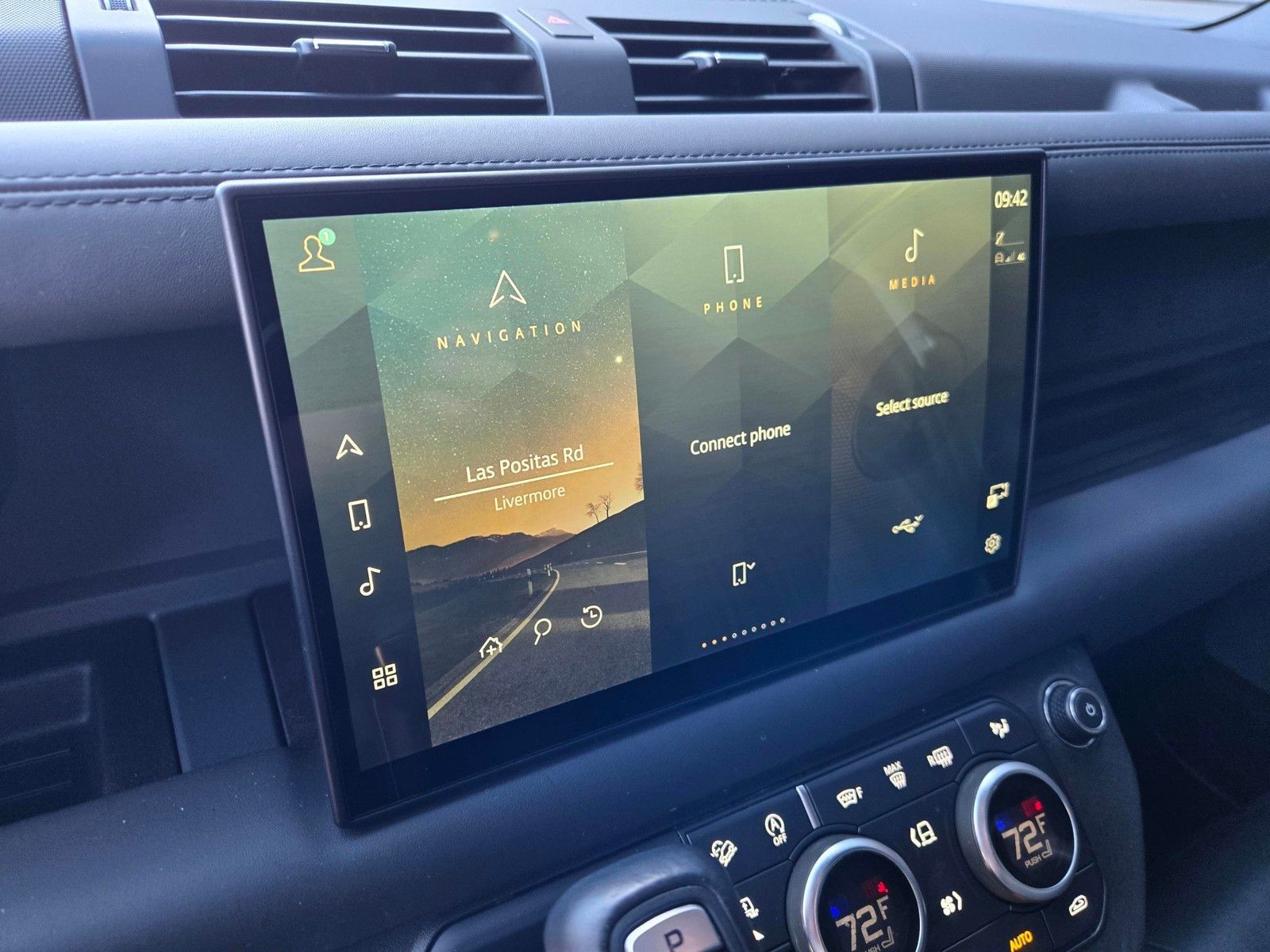 2024 Land Rover Defender 130 X — full photo 21 of 45