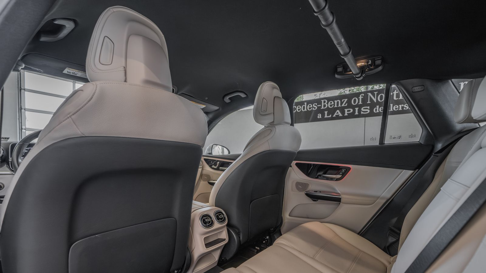 2024 Mercedes-Benz GLC GLC 300 — foto completa 24 de 33