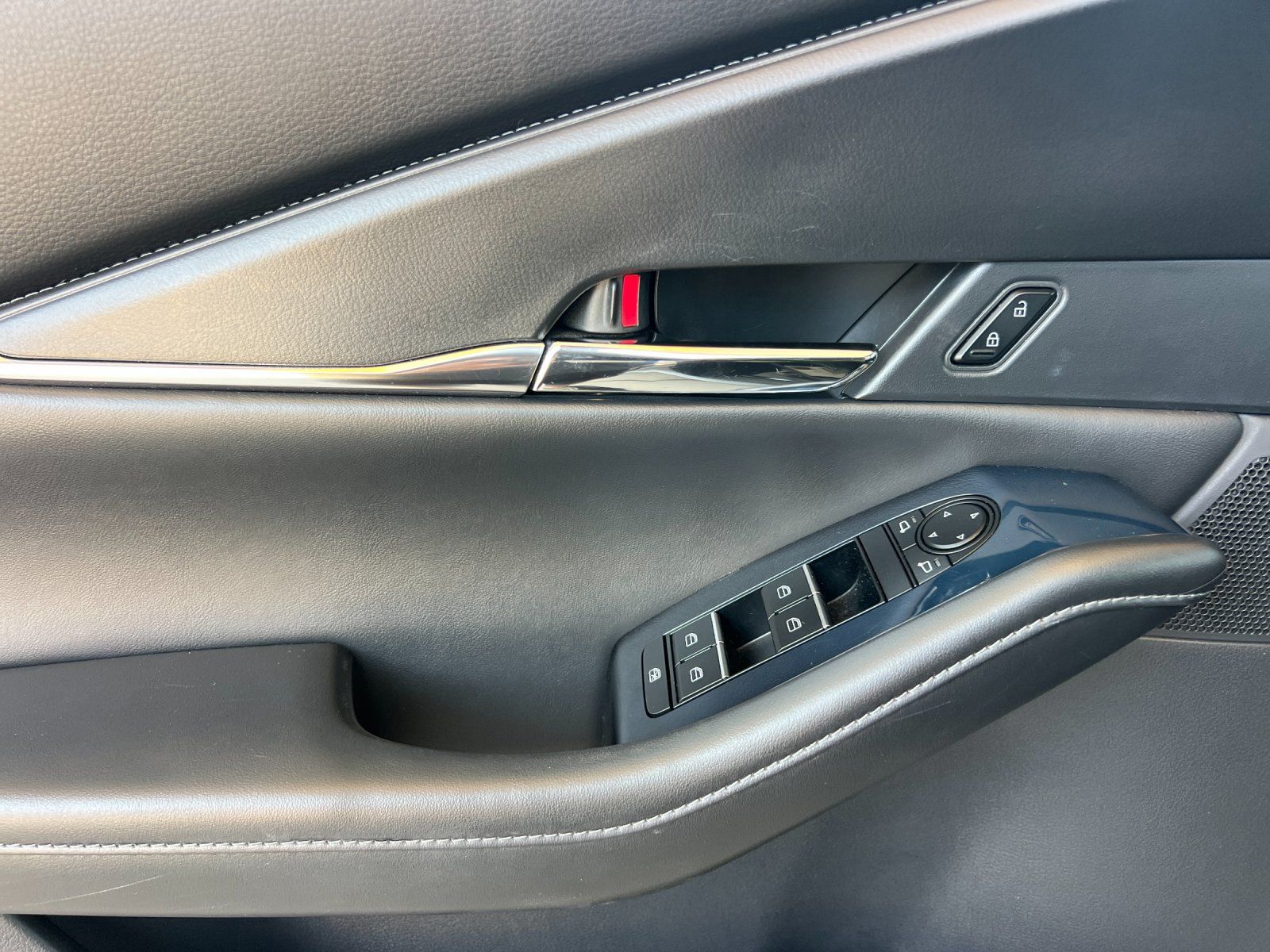 2021 Mazda CX-30 Turbo — full photo 11 of 28