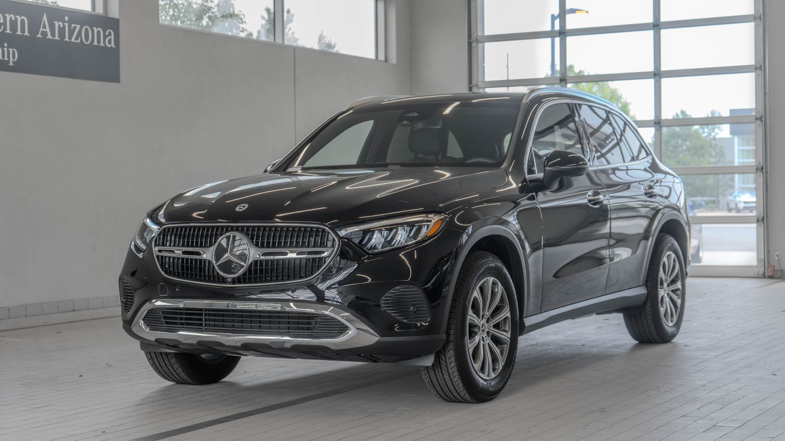 2026 Mercedes-Benz GLC GLC 300 — foto completa 25 de 35