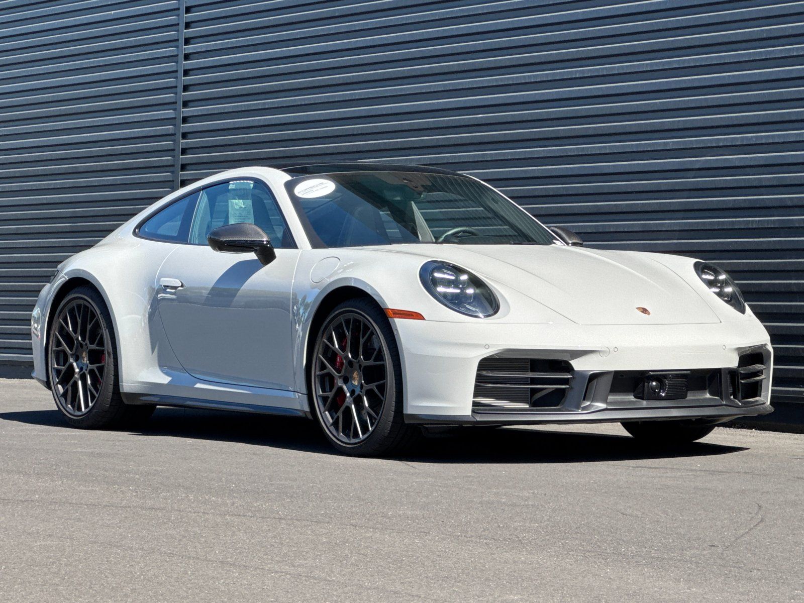 2025 Porsche 911 Carrera S — full photo 11 of 29