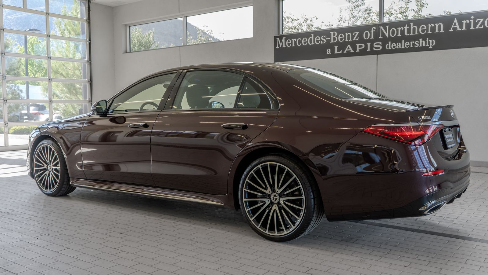 2023 Mercedes-Benz S-Class S 500 — foto completa 13 de 35