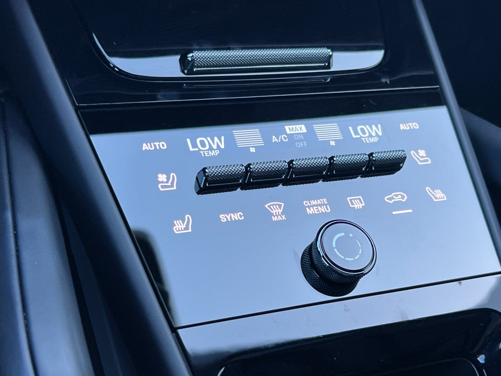 2026 Porsche Cayenne Coupe Base — full photo 21 of 30