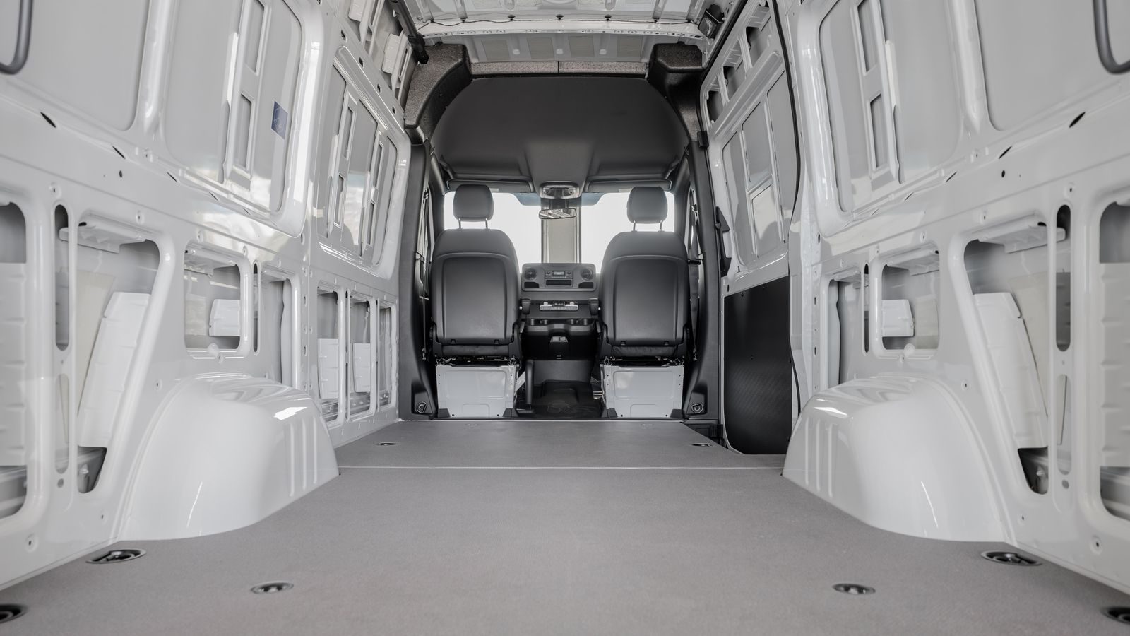 2025 Mercedes-Benz Sprinter 2500 Cargo 144 WB — full photo 34 of 35