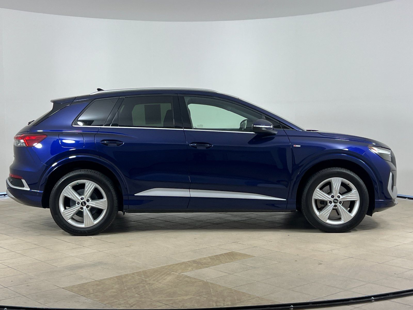 2023 Audi Q4 e-tron Premium Plus — full photo 7 of 29