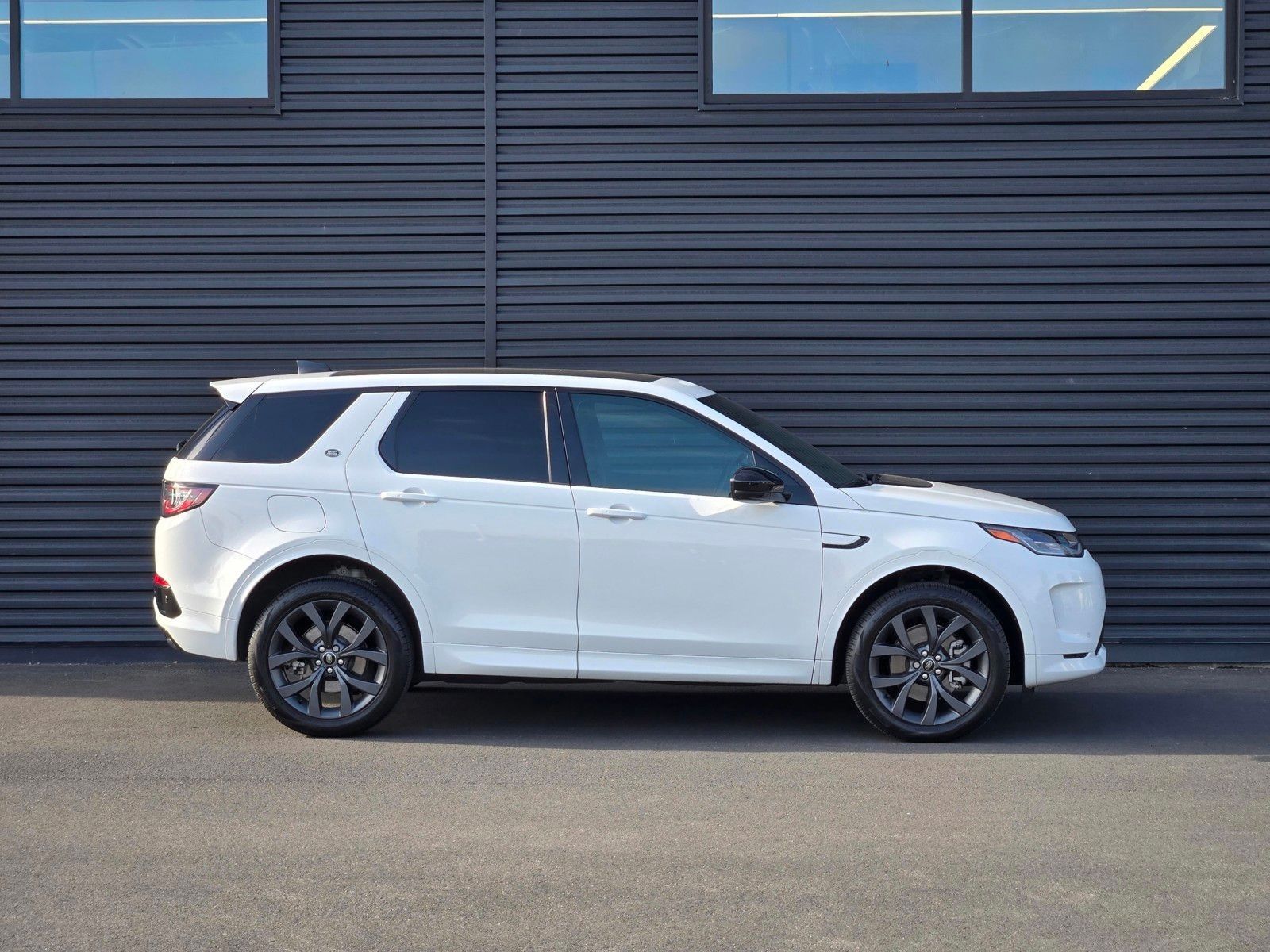 2023 Land Rover Discovery Sport SE R-Dynamic — foto completa 7 de 45
