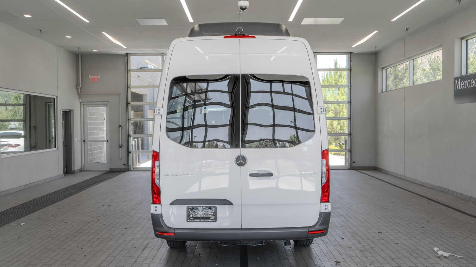 2025 Mercedes-Benz Sprinter 2500 Passenger 170 WB — full photo 14 of 35