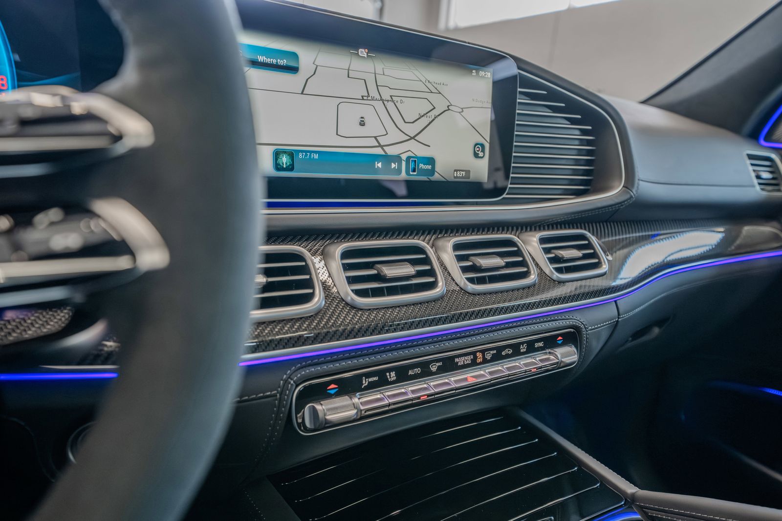 2026 Mercedes-Benz GLS GLS 63 AMG® — foto completa 30 de 36