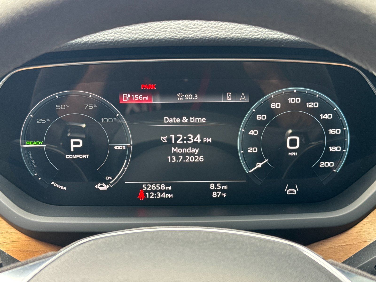 2023 Audi e-tron GT Premium Plus — full photo 23 of 27