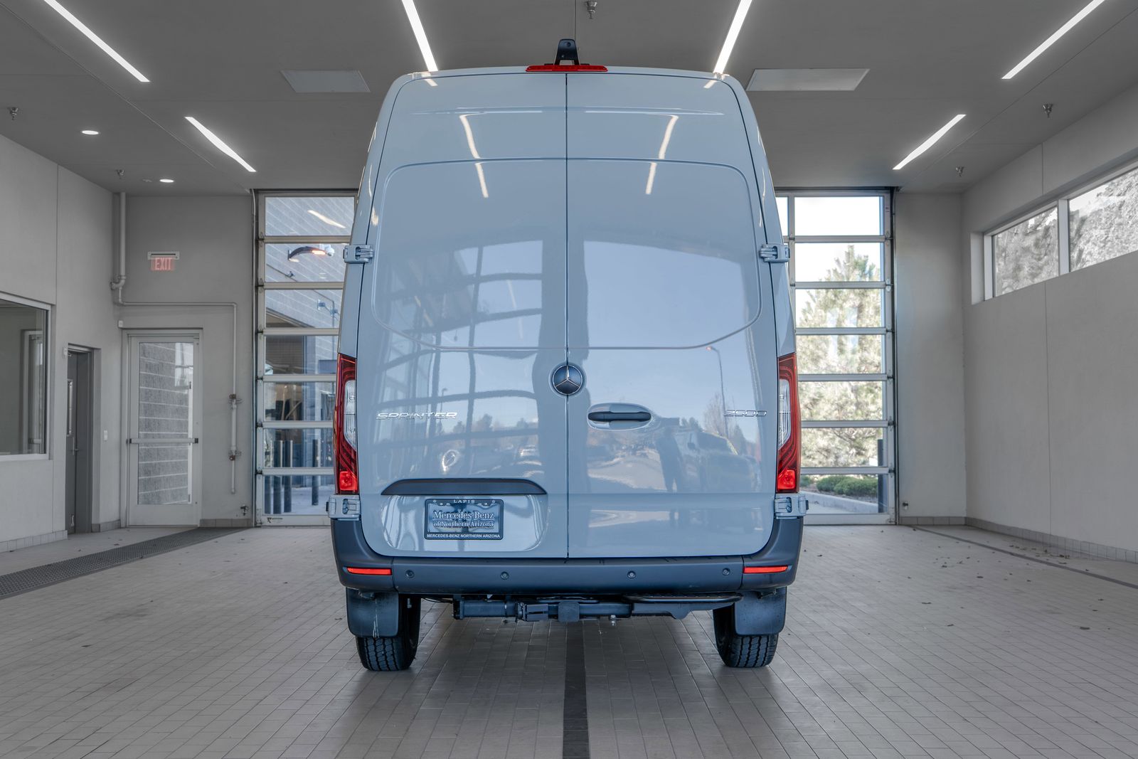 2025 Mercedes-Benz Sprinter 2500 Cargo 144 WB — foto completa 14 de 34