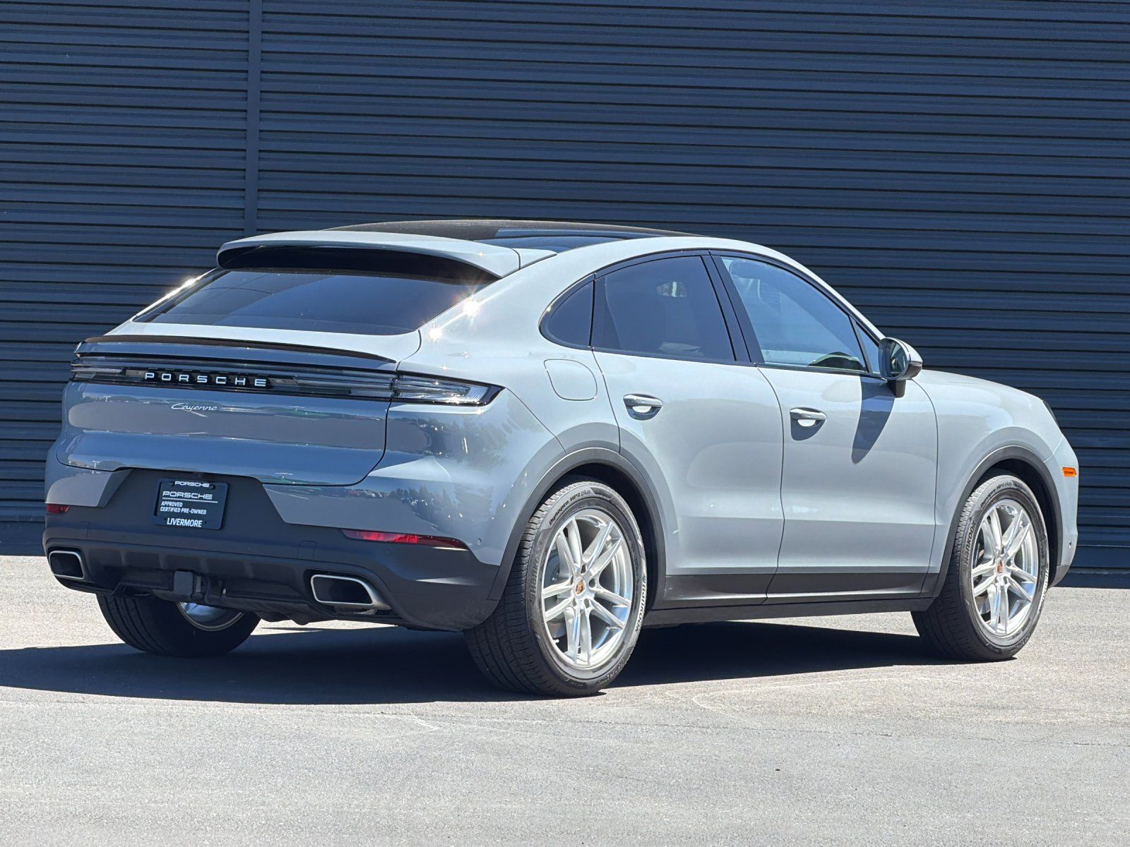 2026 Porsche Cayenne Coupe Base — full photo 8 of 28