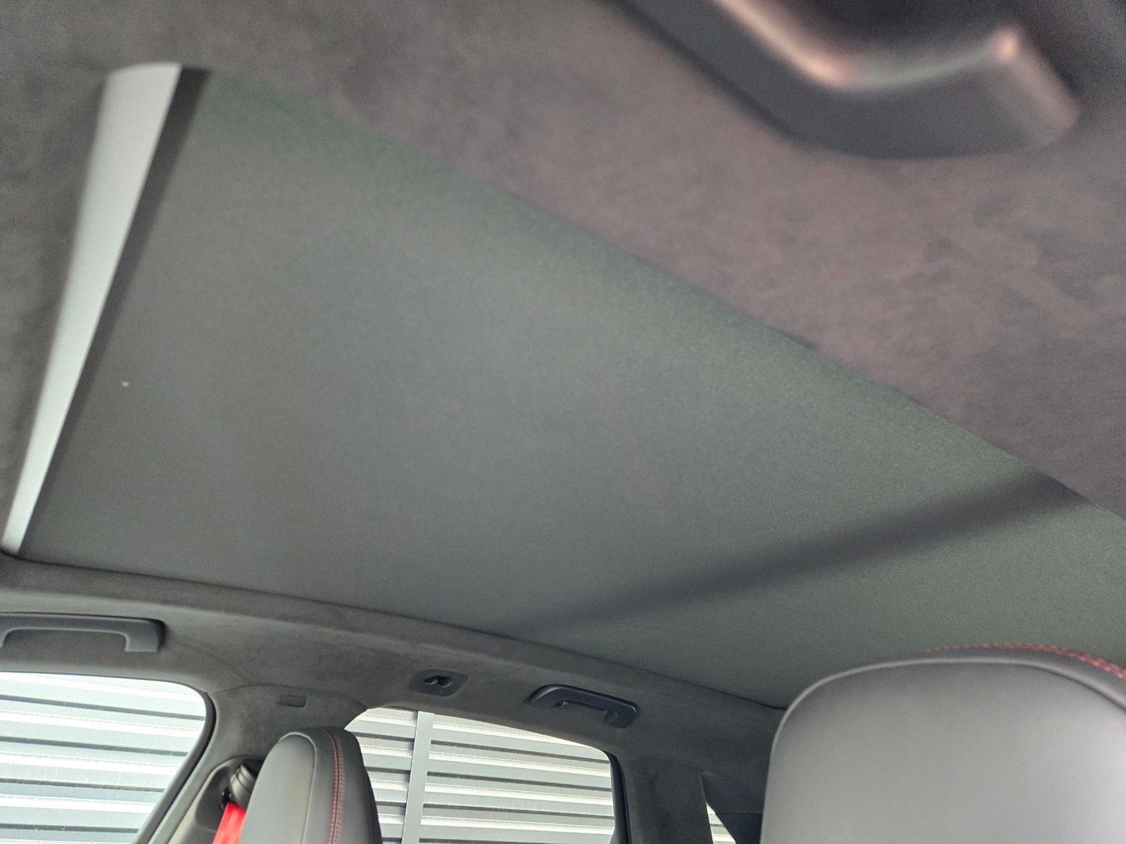 2026 Porsche Cayenne GTS — full photo 21 of 27
