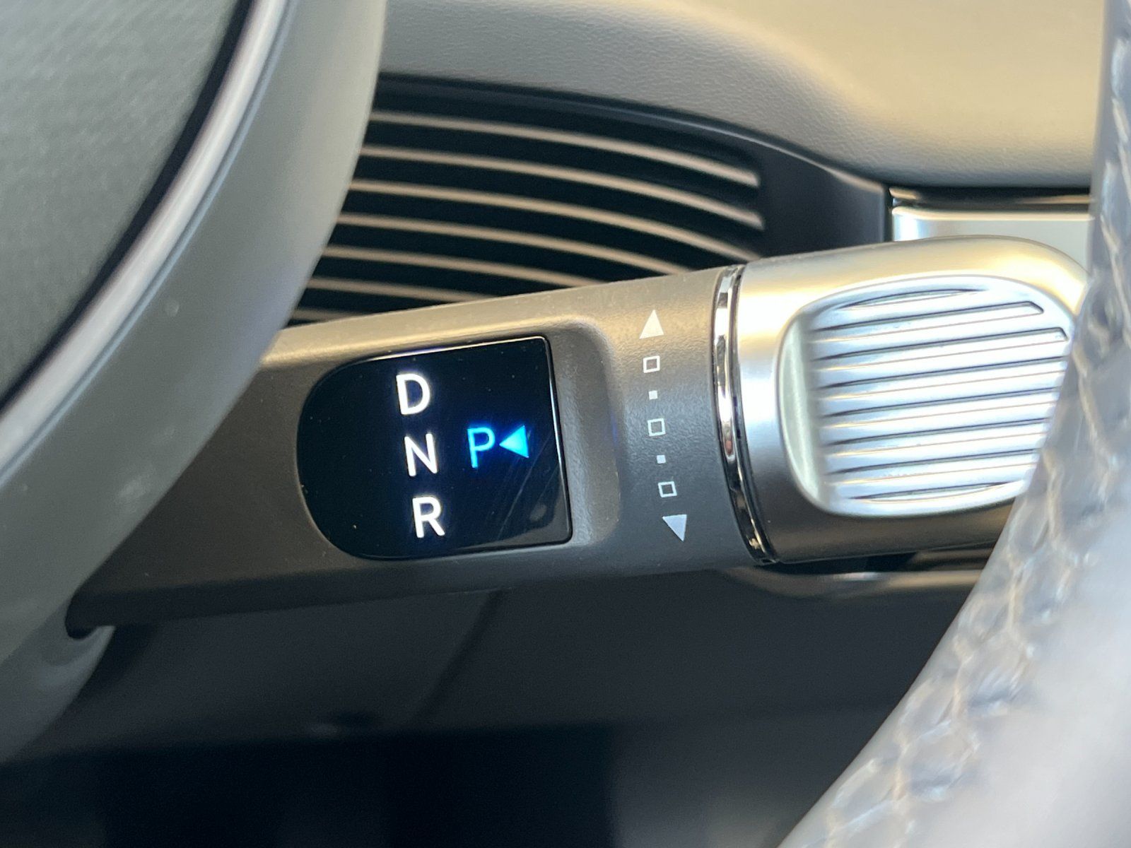 2024 Hyundai IONIQ 5 SEL — full photo 22 of 29