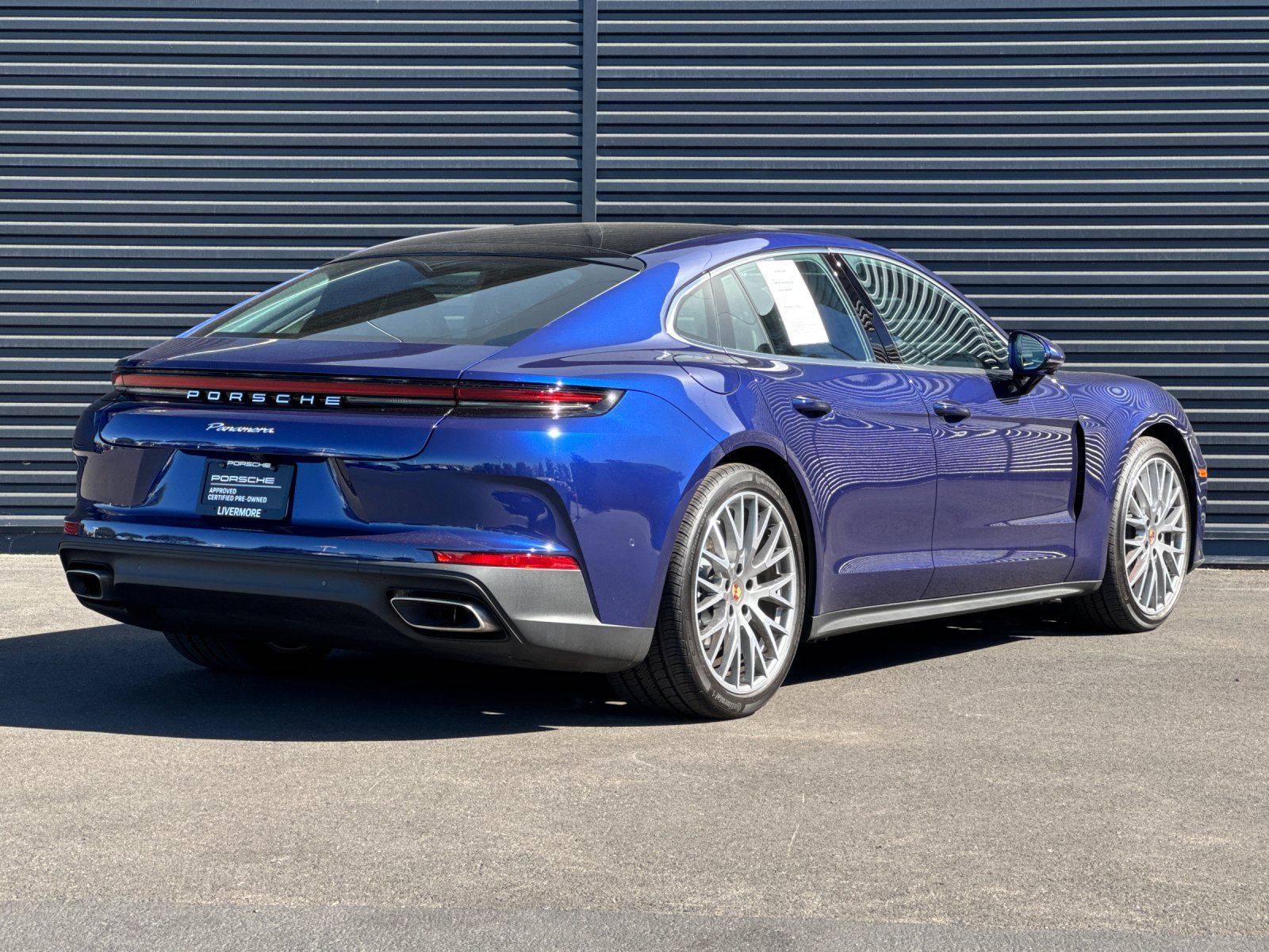 2025 Porsche Panamera 4 — foto completa 9 de 29