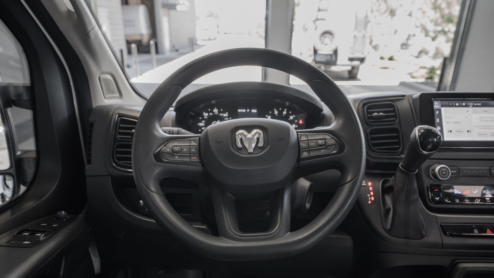 2025 Ram ProMaster 2500 Base — foto completa 9 de 33