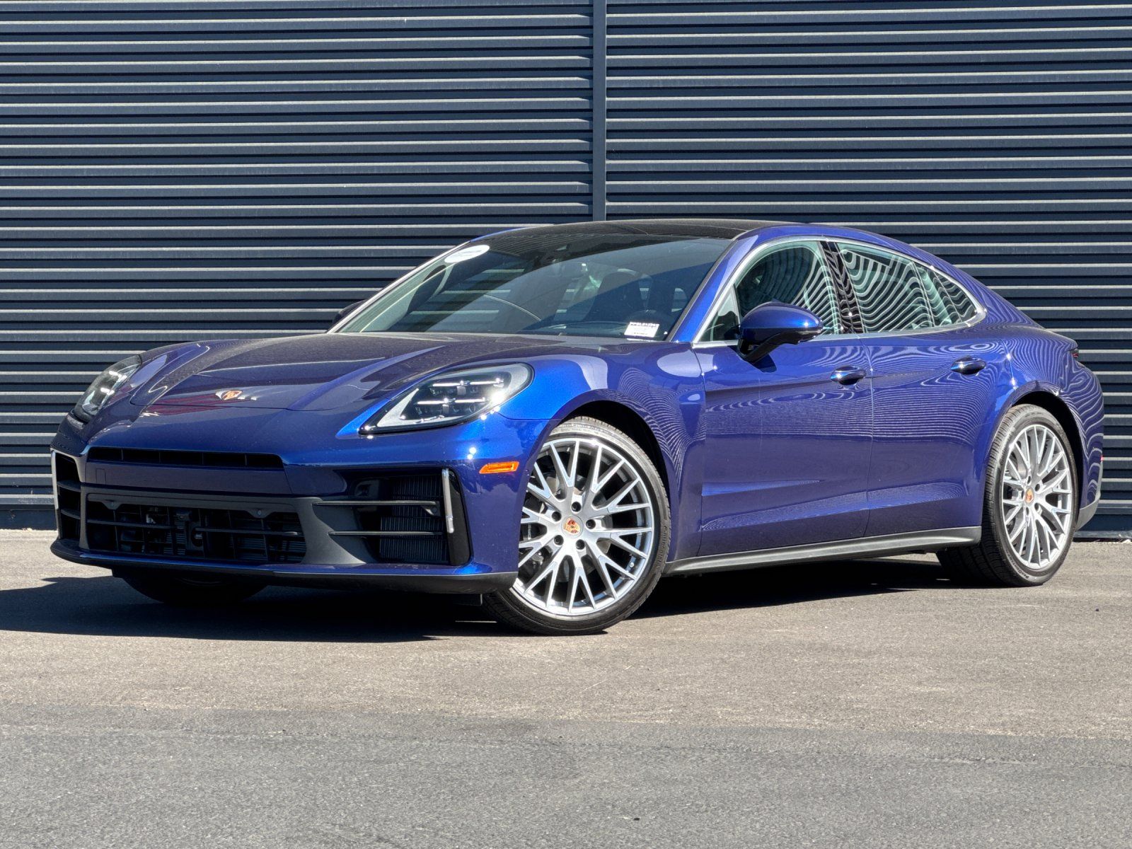 2025 Porsche Panamera 4 — foto completa 1 de 29