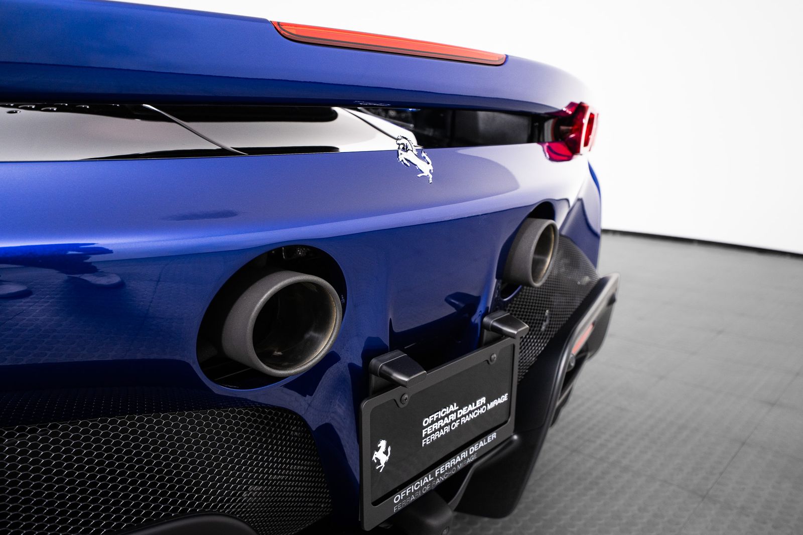 2025 Ferrari SF90 Spider — full photo 29 of 67