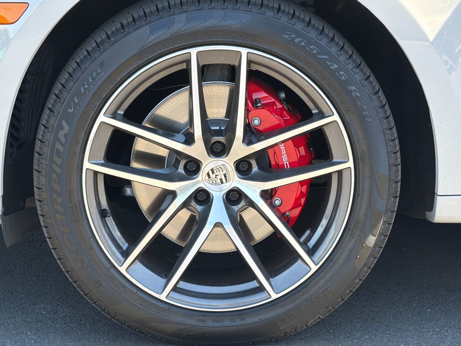 2023 Porsche Macan S — full photo 26 of 28