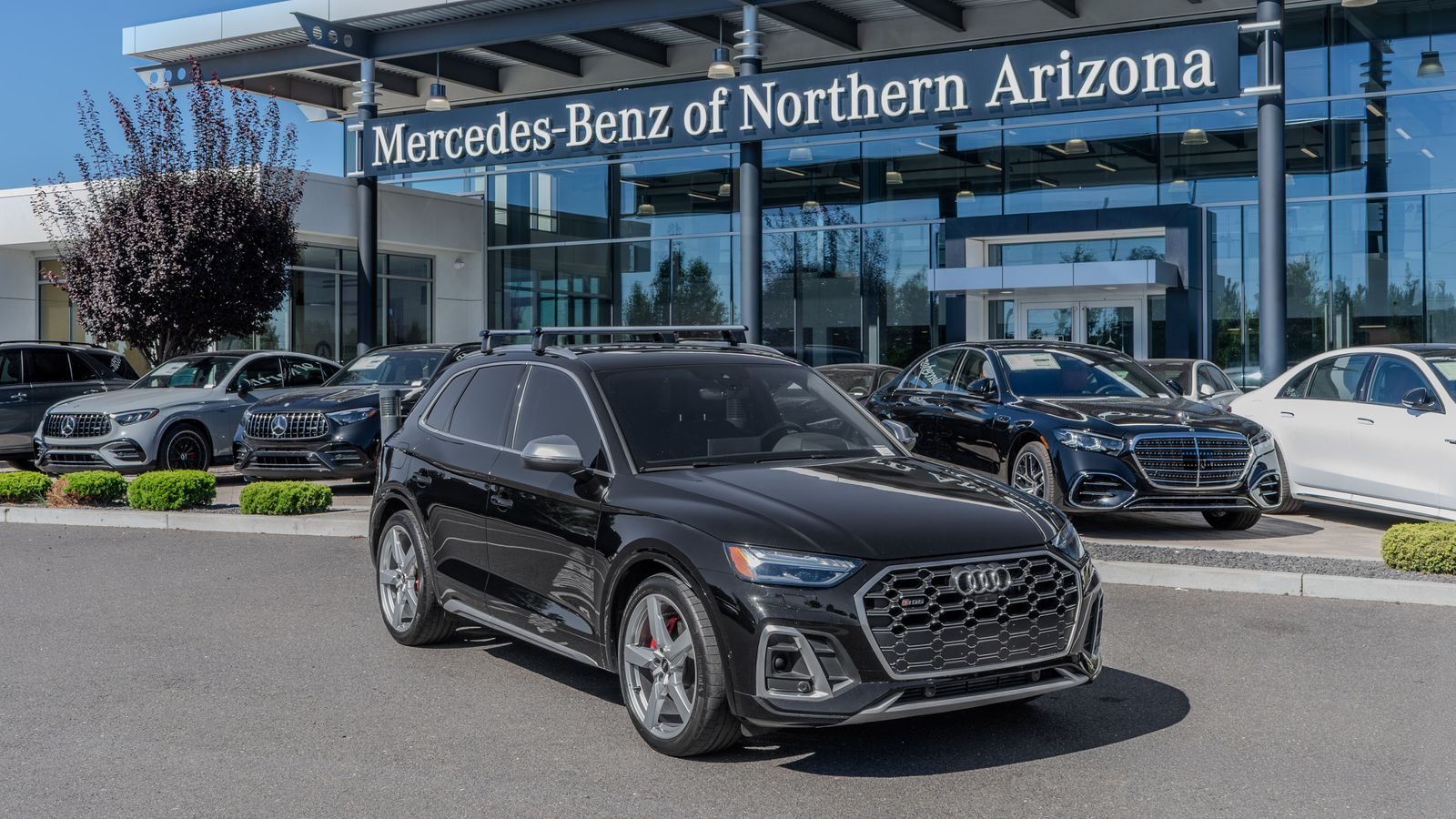 2021 Audi SQ5 Prestige — photo 1 of 35