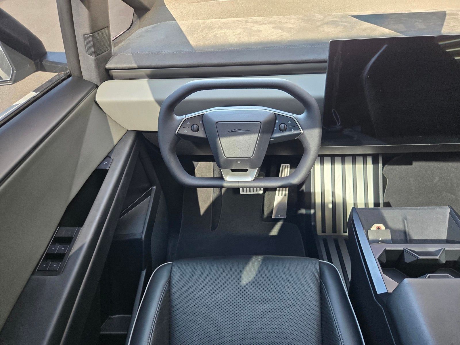 2024 Tesla Cybertruck Cyberbeast — full photo 13 of 45